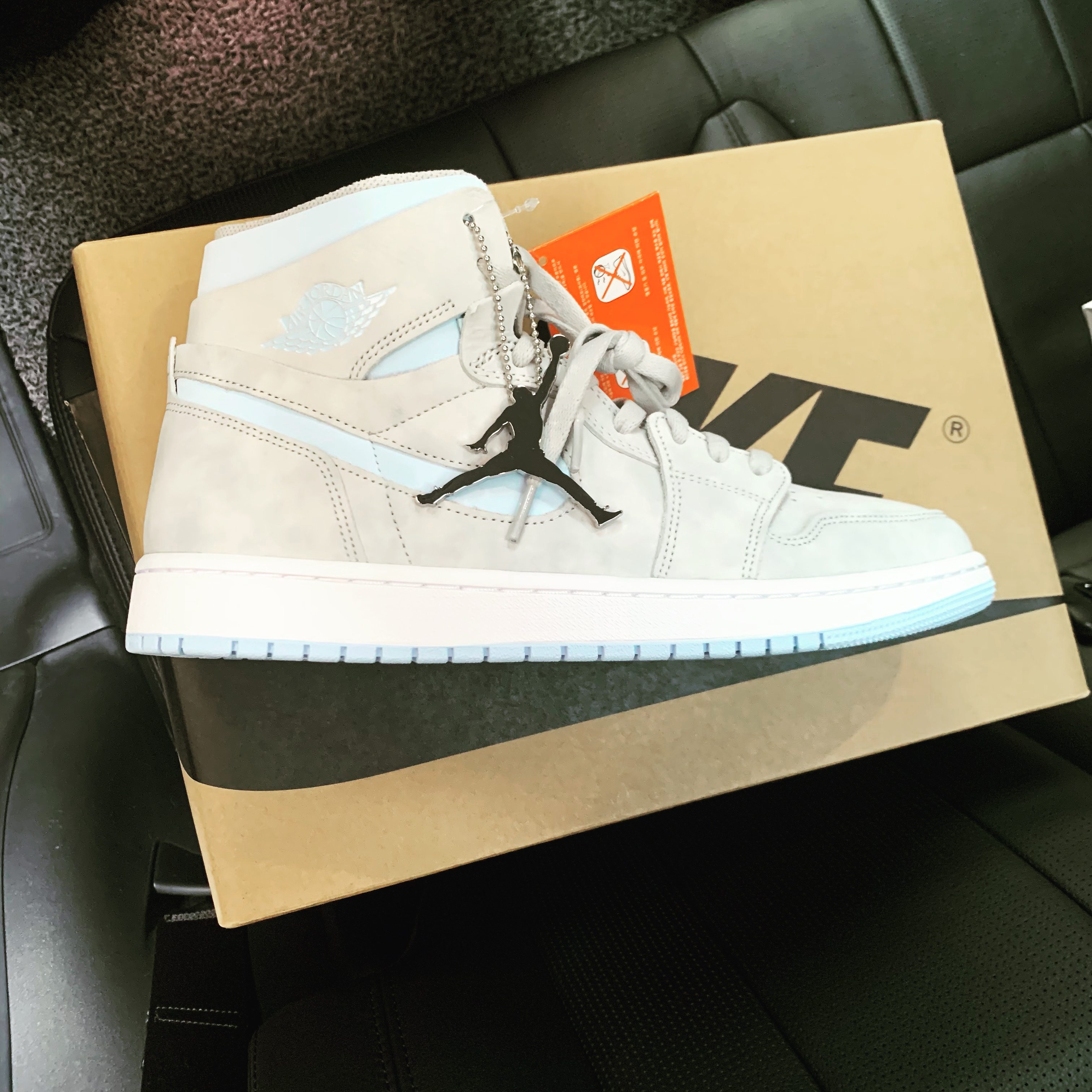 (W) Jordan 1 Zoom Air CMFT Grey Fog and Celestine Blue 착용 스타일