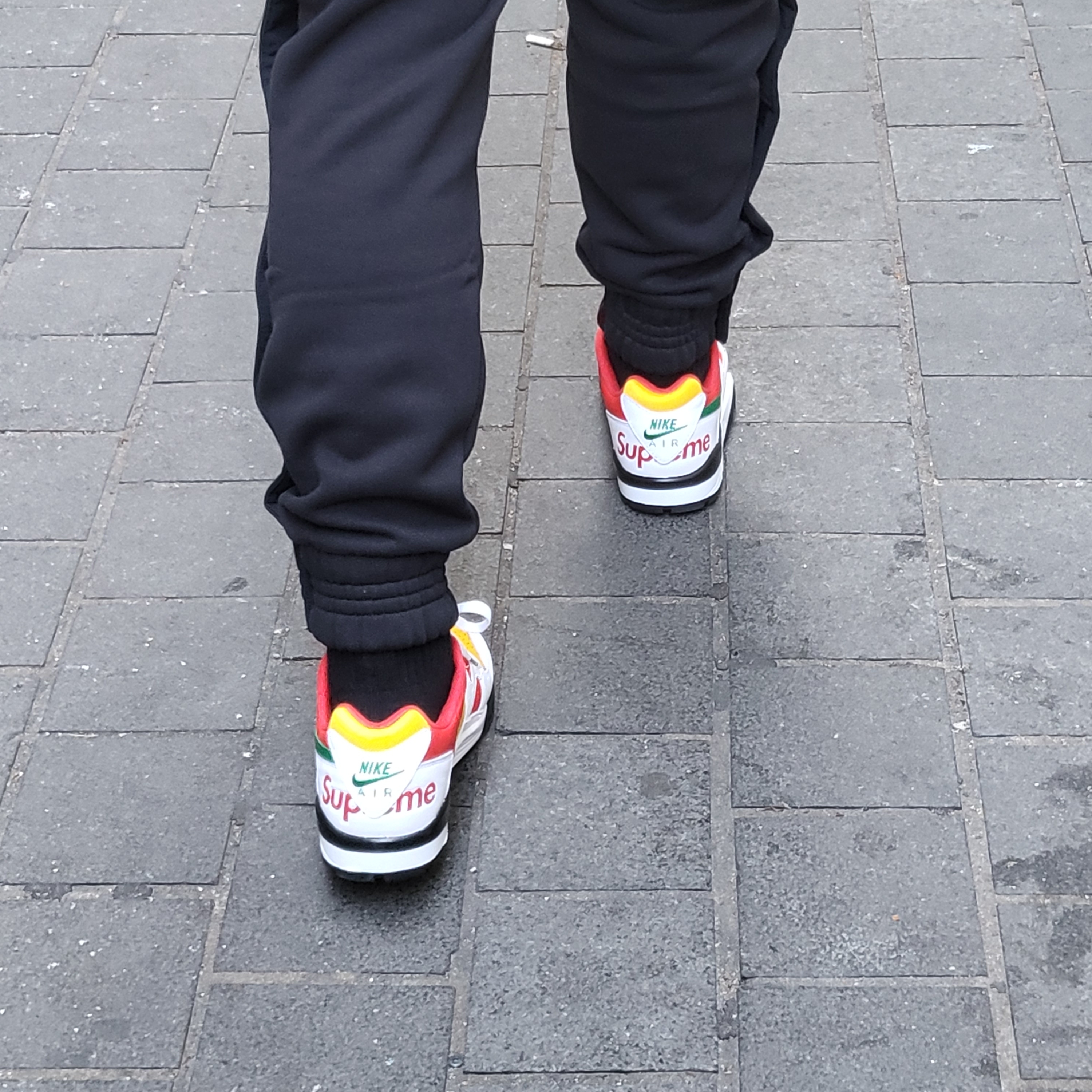 Nike x Supreme Air Cross Trainer 3 Low White 착용 스타일 - 3
