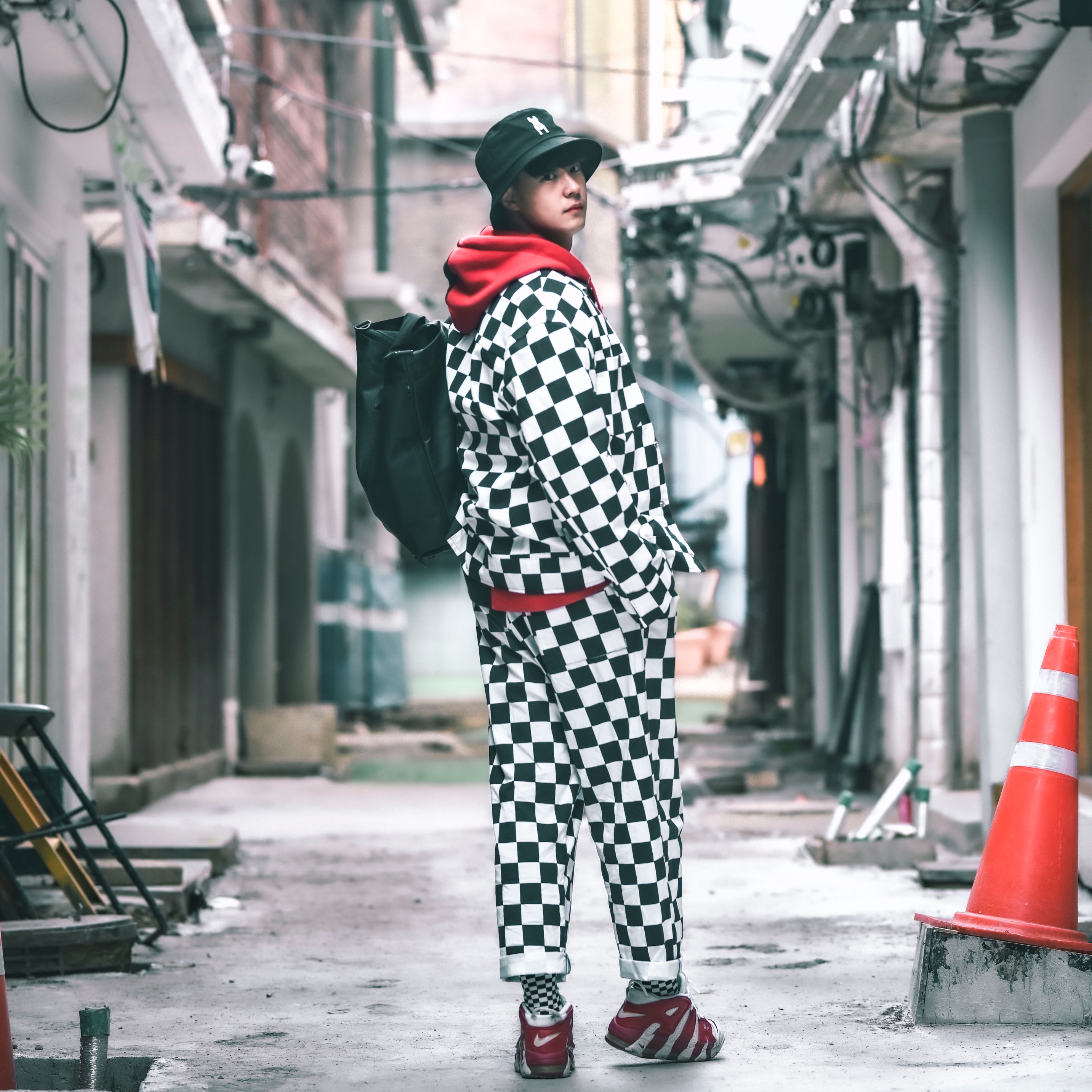 Nike Air More Uptempo Varsity Red 착용 스타일 - 1