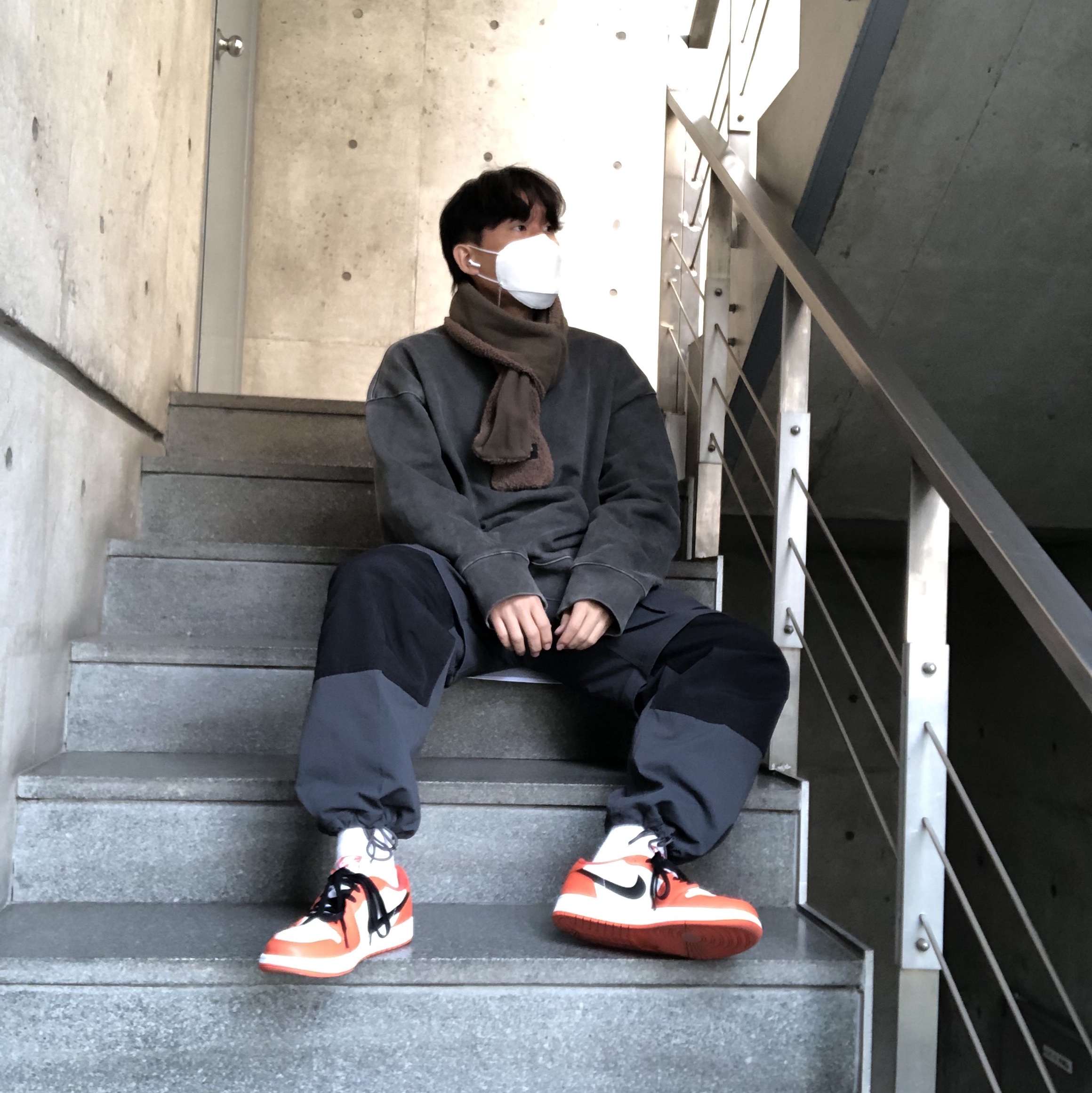 Jordan 1 Low OG Starfish, Nike ACG Smith Summit Cargo Pants Dark Smoke Grey - Asia 착용 스타일 - 2
