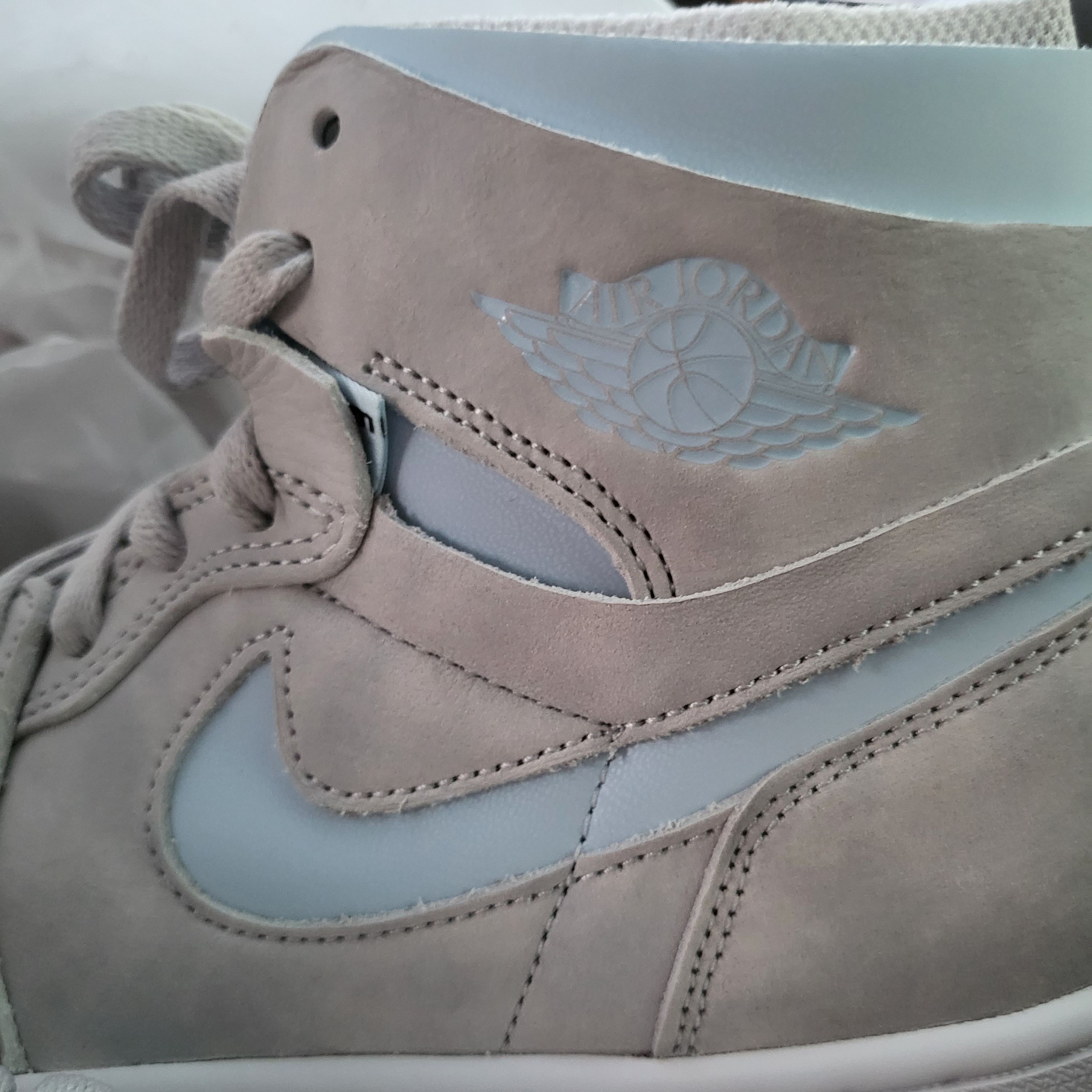 (W) Jordan 1 Zoom Air CMFT Grey Fog and Celestine Blue 착용 스타일 - 2