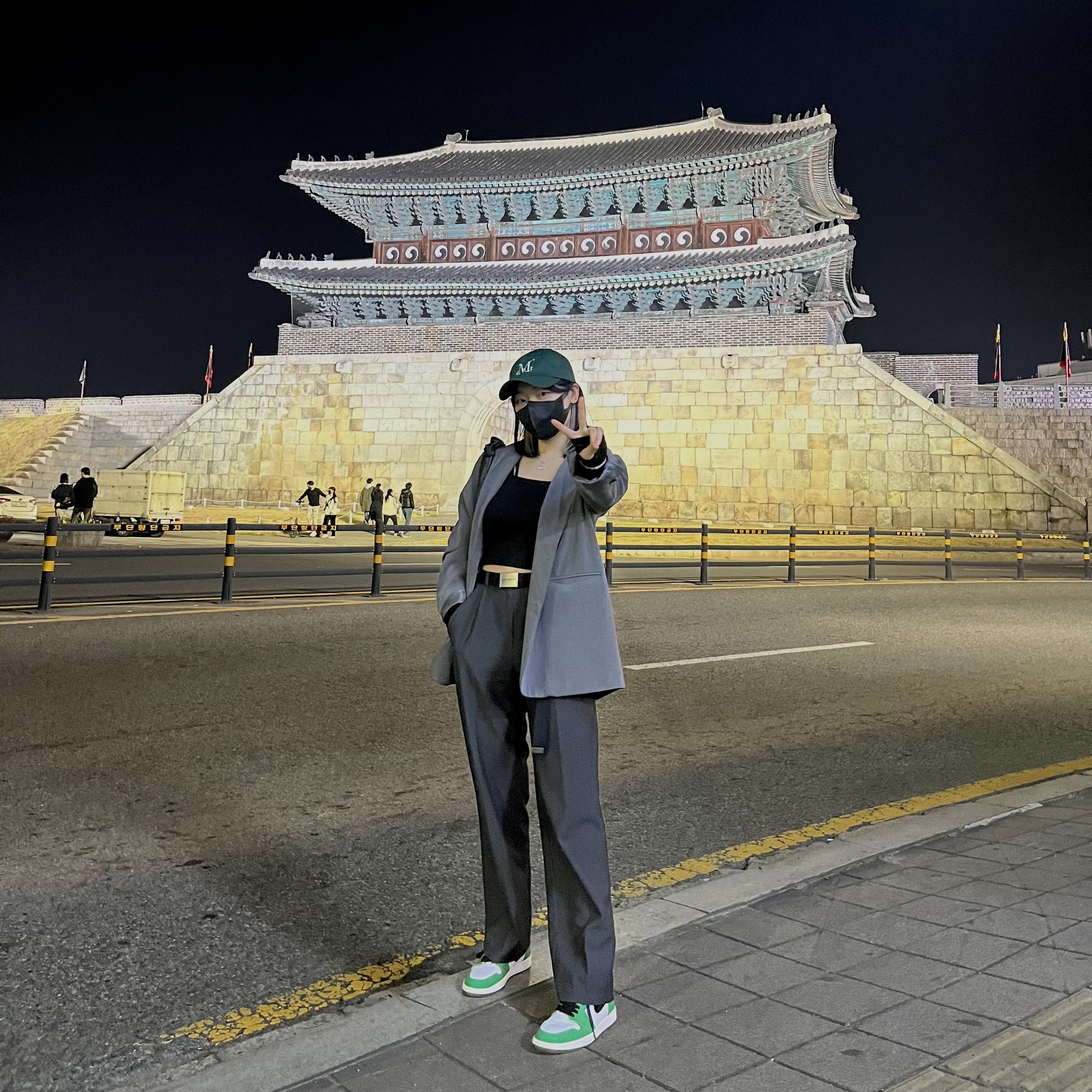 (W) Jordan 1 Retro High OG Lucky Green 착용 스타일 - 2
