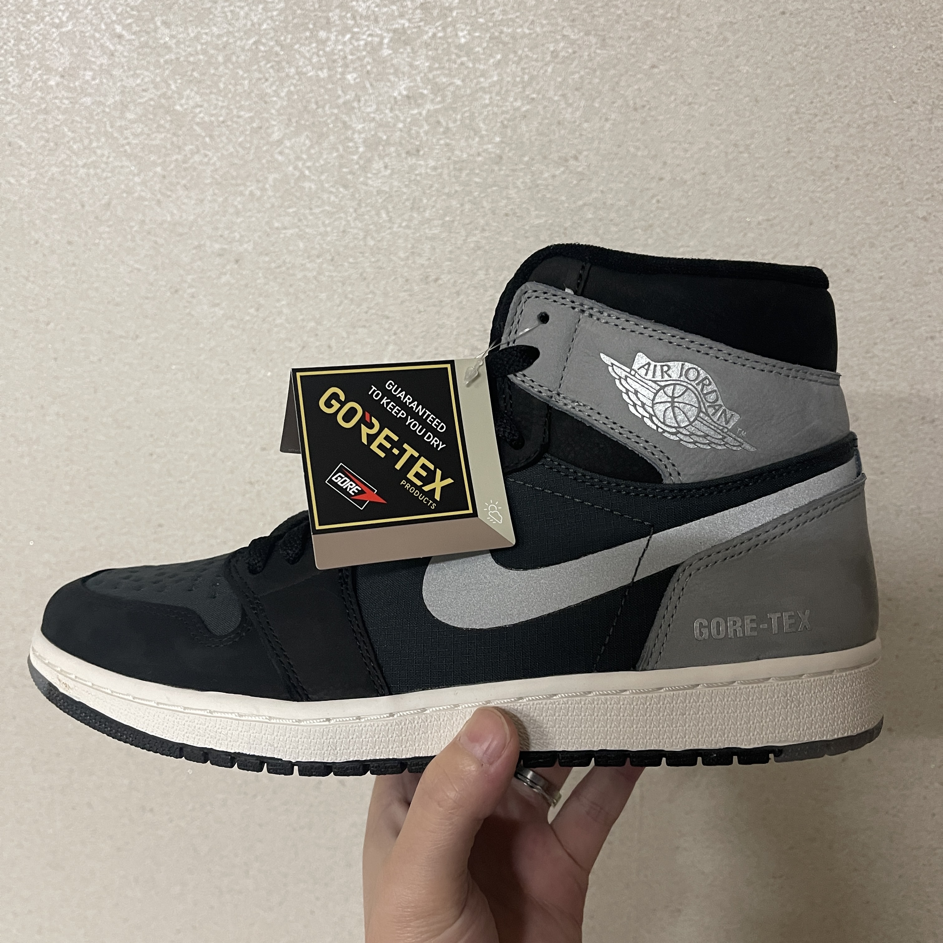 Jordan 1 Element Gore-Tex Particle Grey 착용 스타일