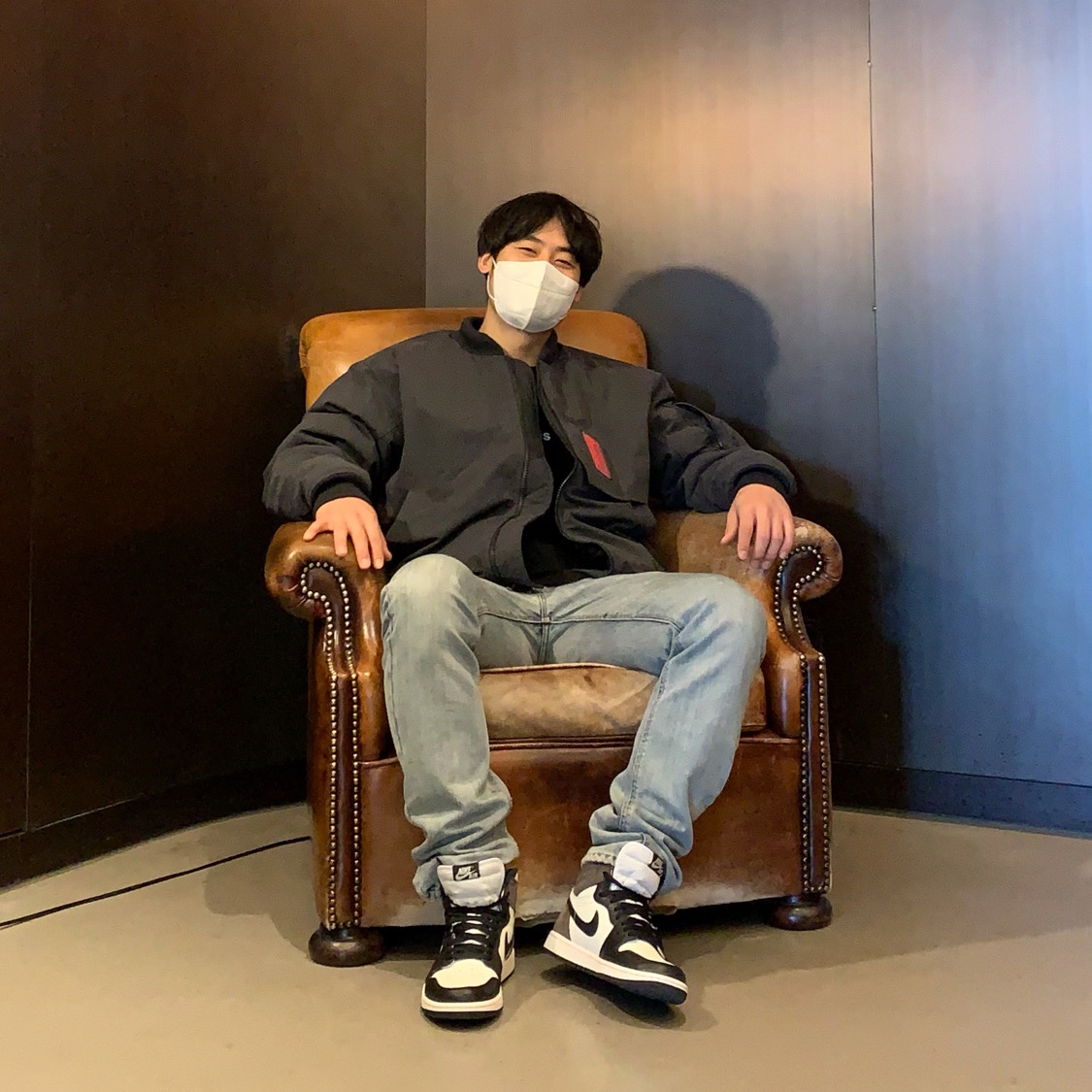 Jordan 1 Retro High OG Black Mocha 착용 스타일