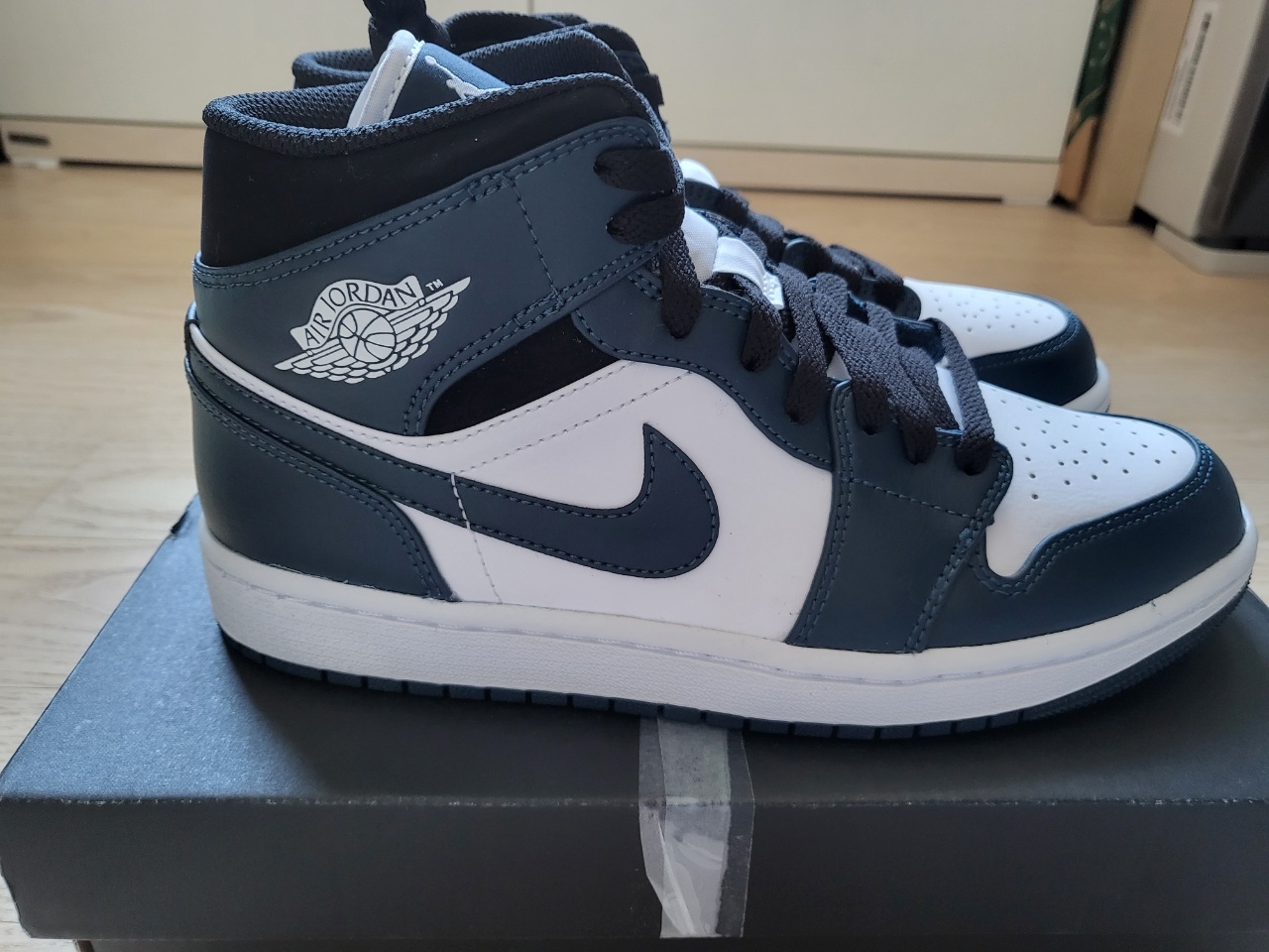 Jordan 1 Mid Dark Teal 착용 스타일