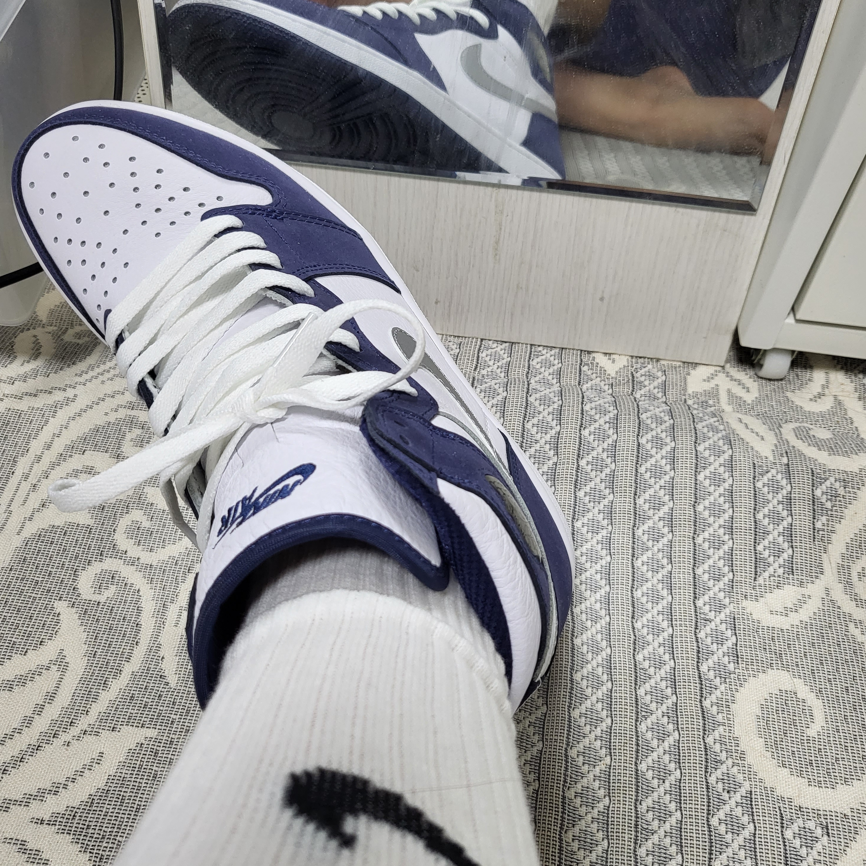 Jordan 1 Retro High OG CO.JP Midnight Navy 착용 스타일