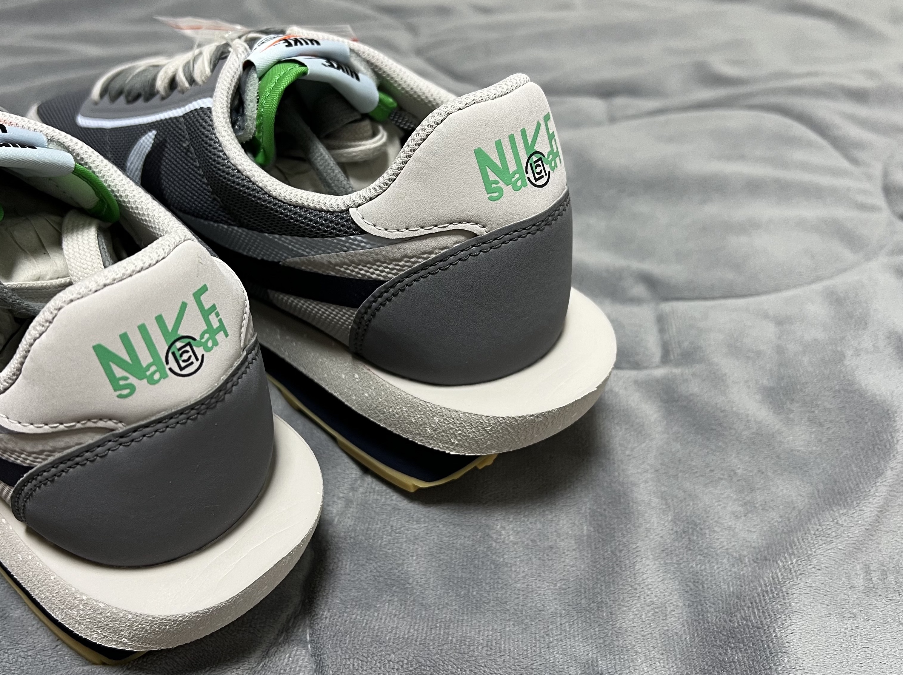 Nike x Sacai x Clot LDWaffle Cool Grey 착용 스타일 - 2