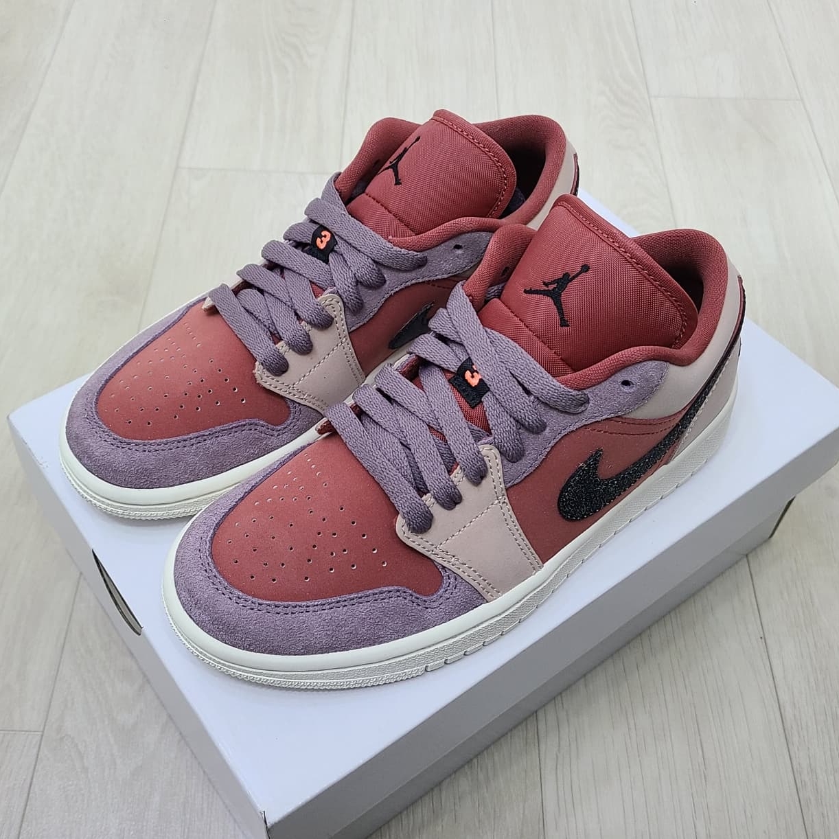 (W) Jordan 1 Low Canyon Rust 착용 스타일 - 2