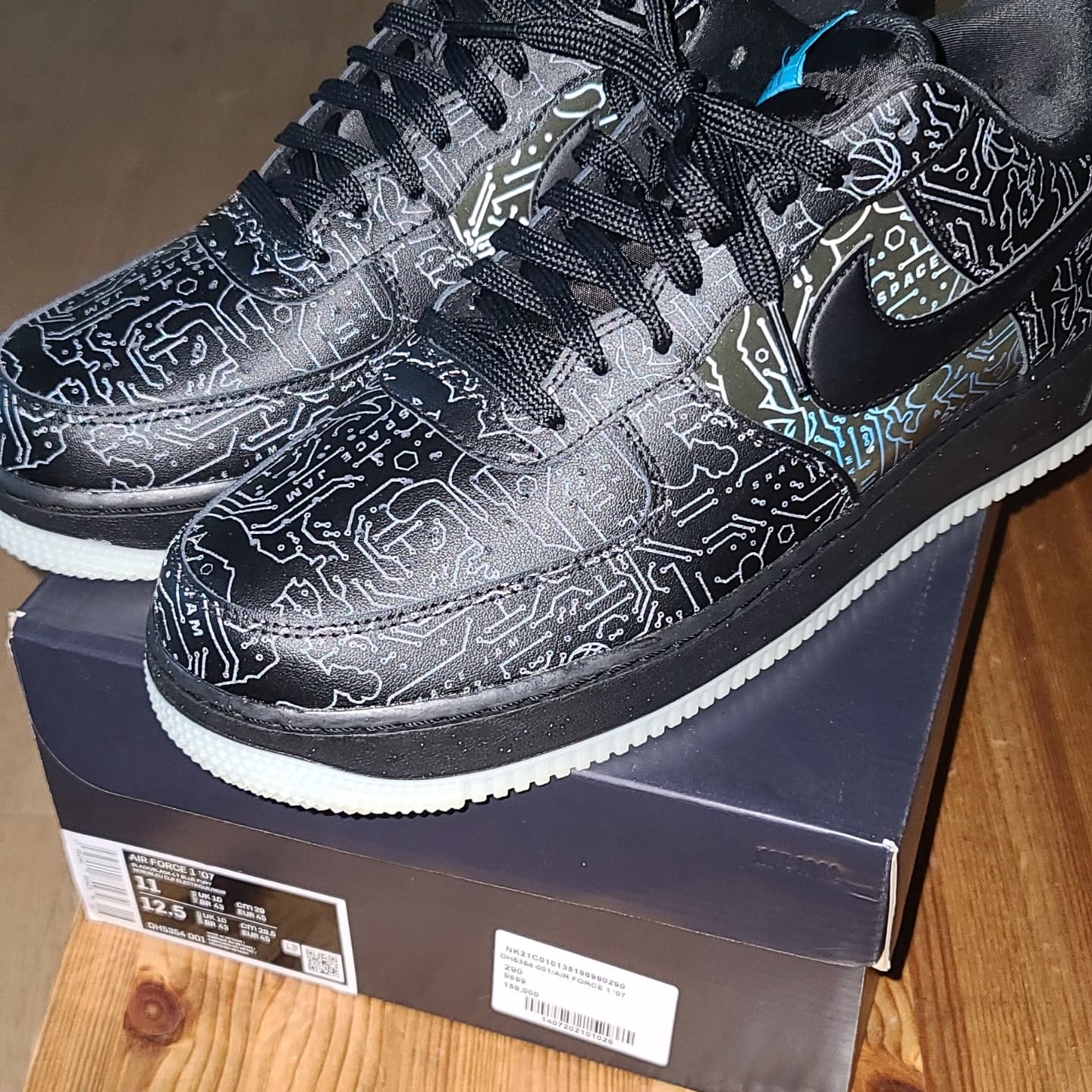 Nike x Space Jam: A New Legacy Air Force 1 '07 Computer Chip 착용 스타일 - 3