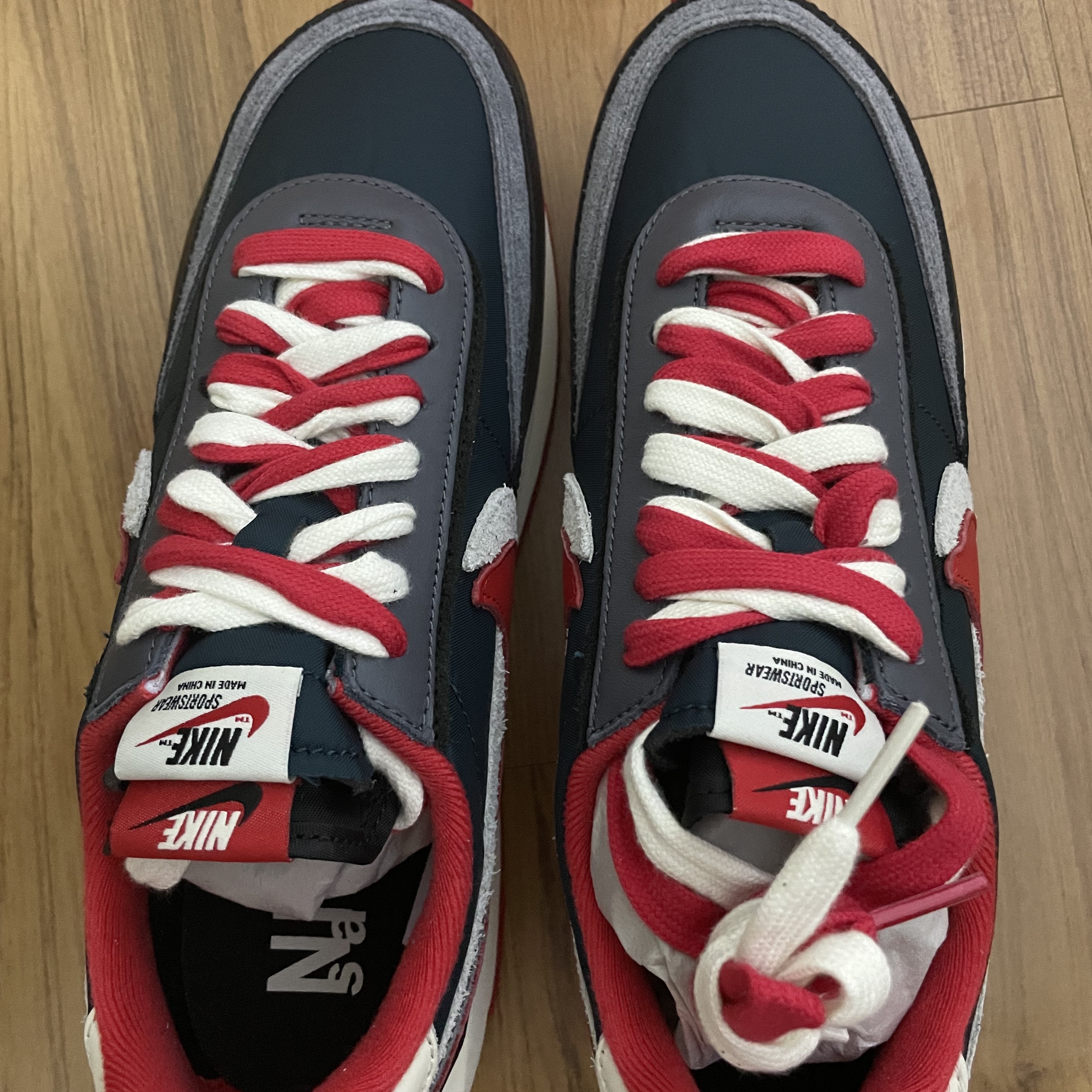 Nike x Sacai x Undercover LDWaffle Midnight Spruce University Red 착용 스타일 - 2