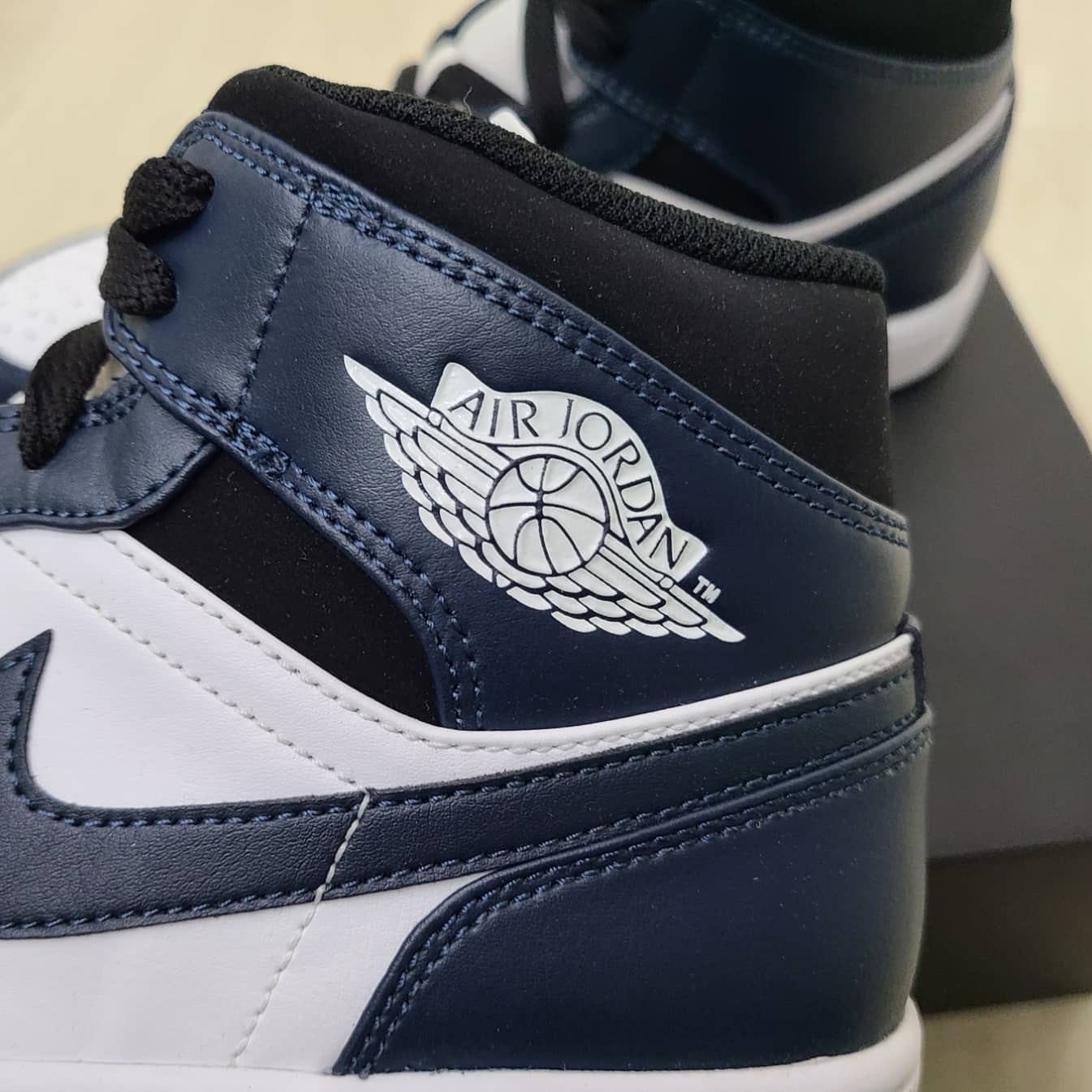 Jordan 1 Mid Dark Teal, Jordan 1 Low Dark Teal 착용 스타일 - 3