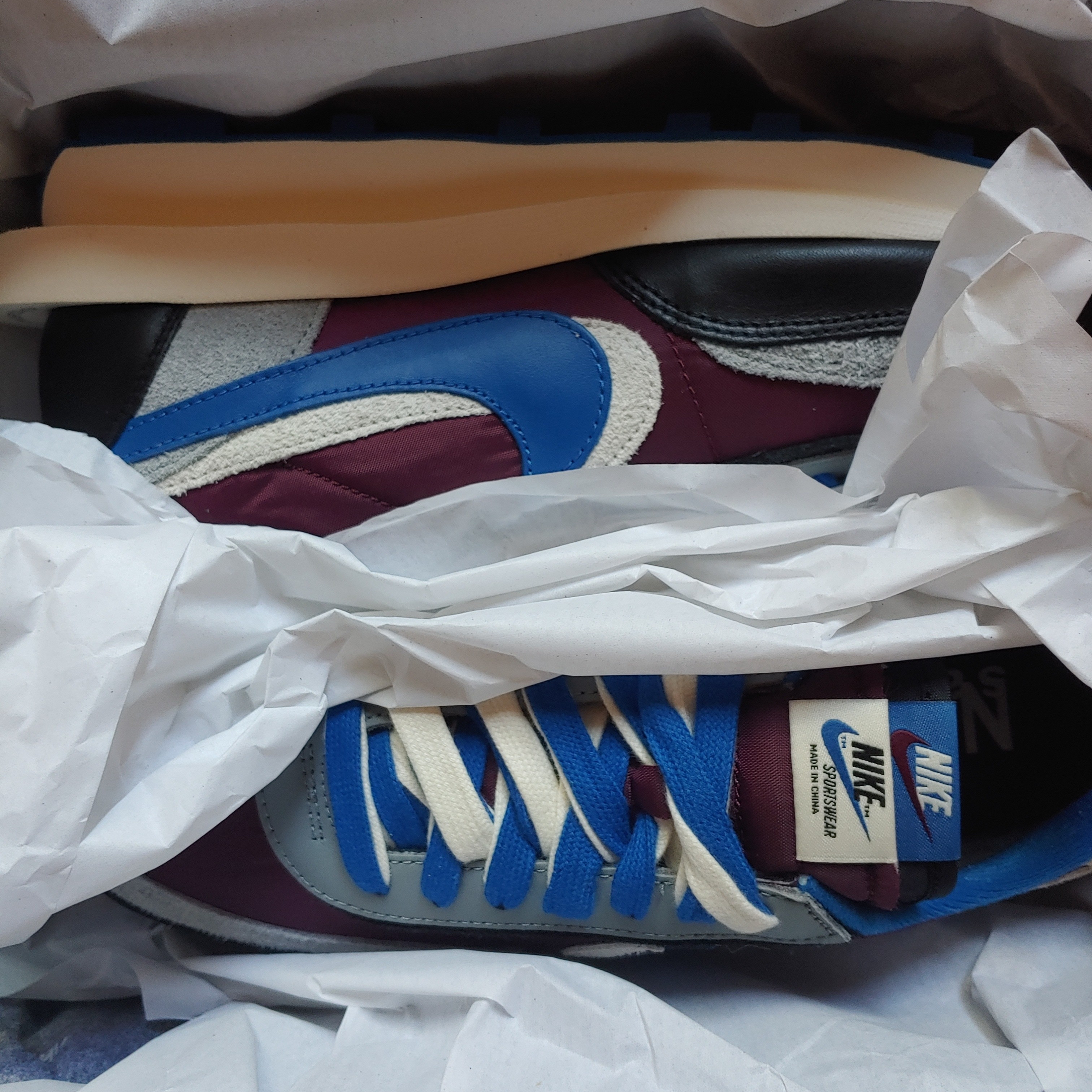 Nike x Sacai x Undercover LDWaffle Night Maroon Team Royal 착용 스타일