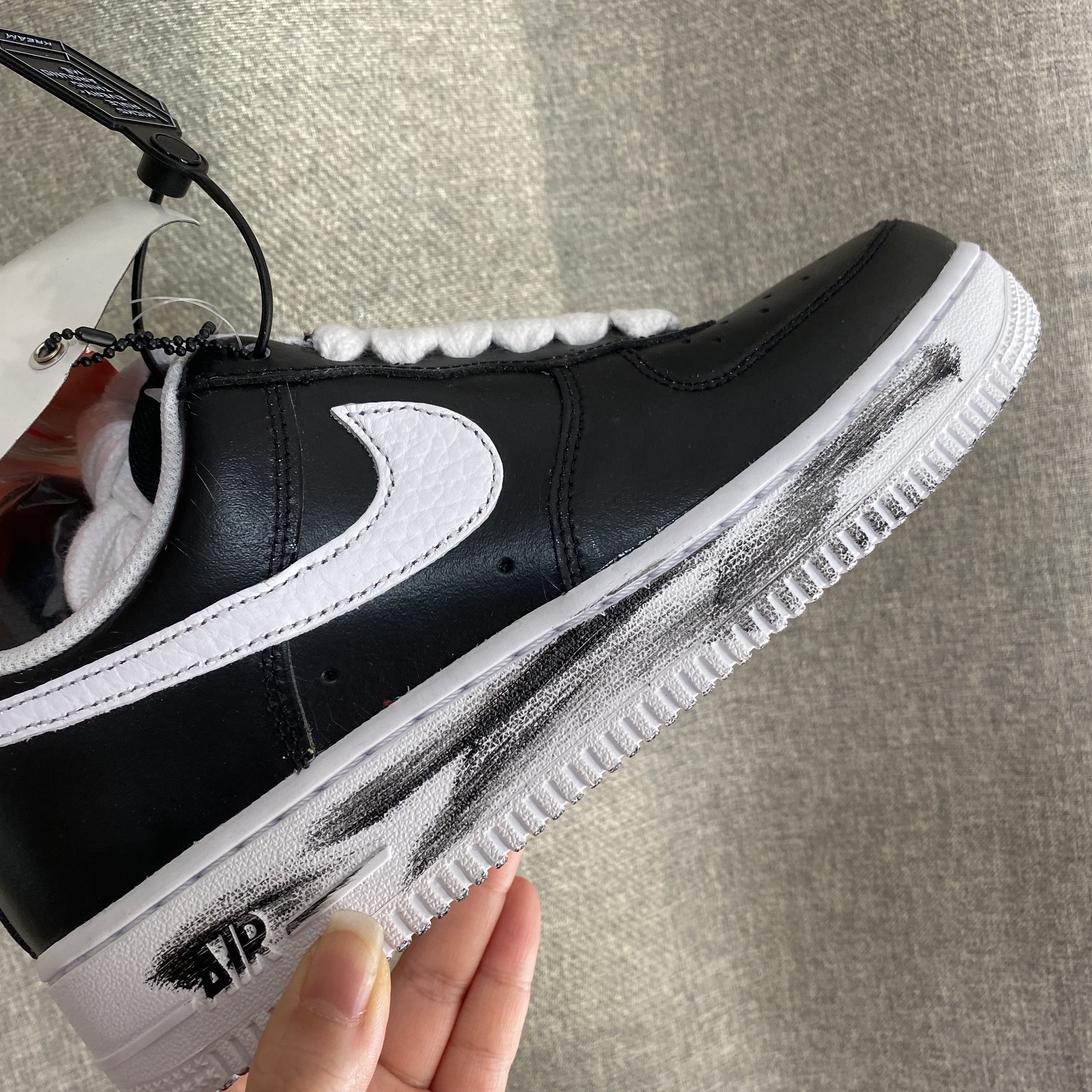 Nike x Peaceminusone Air Force 1 Low Para-Noise 착용 스타일 - 3