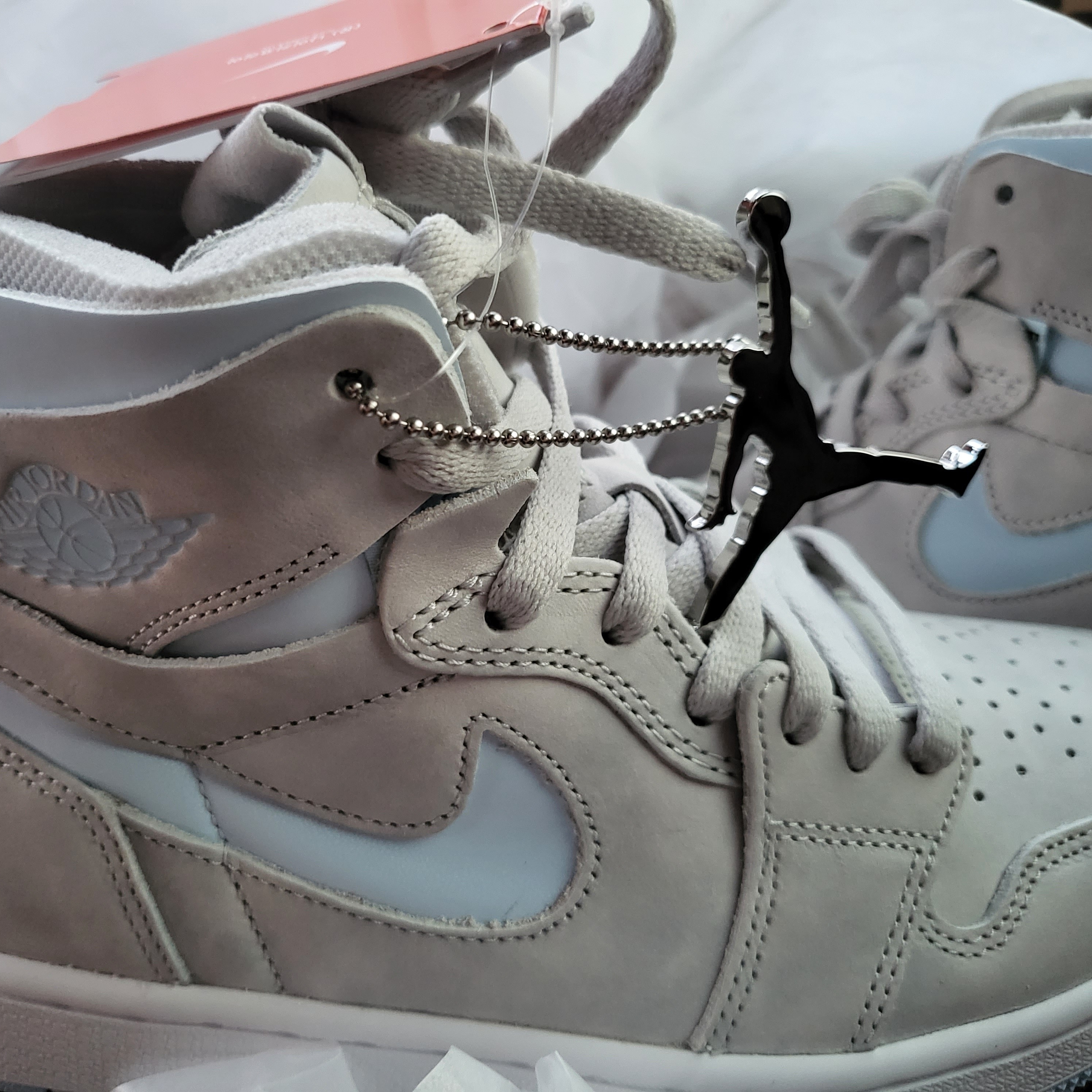 (W) Jordan 1 Zoom Air CMFT Grey Fog and Celestine Blue 착용 스타일 - 3
