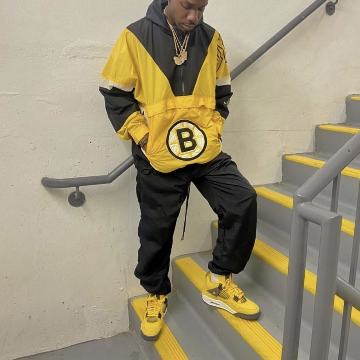 Jordan 4 Retro Tour Yellow 착용 스타일 - 4