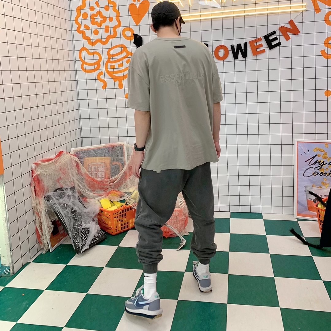 Nike x Sacai x Clot LDWaffle Cool Grey, IAB Studio Blocked Pigment Sweatpants Black 착용 스타일