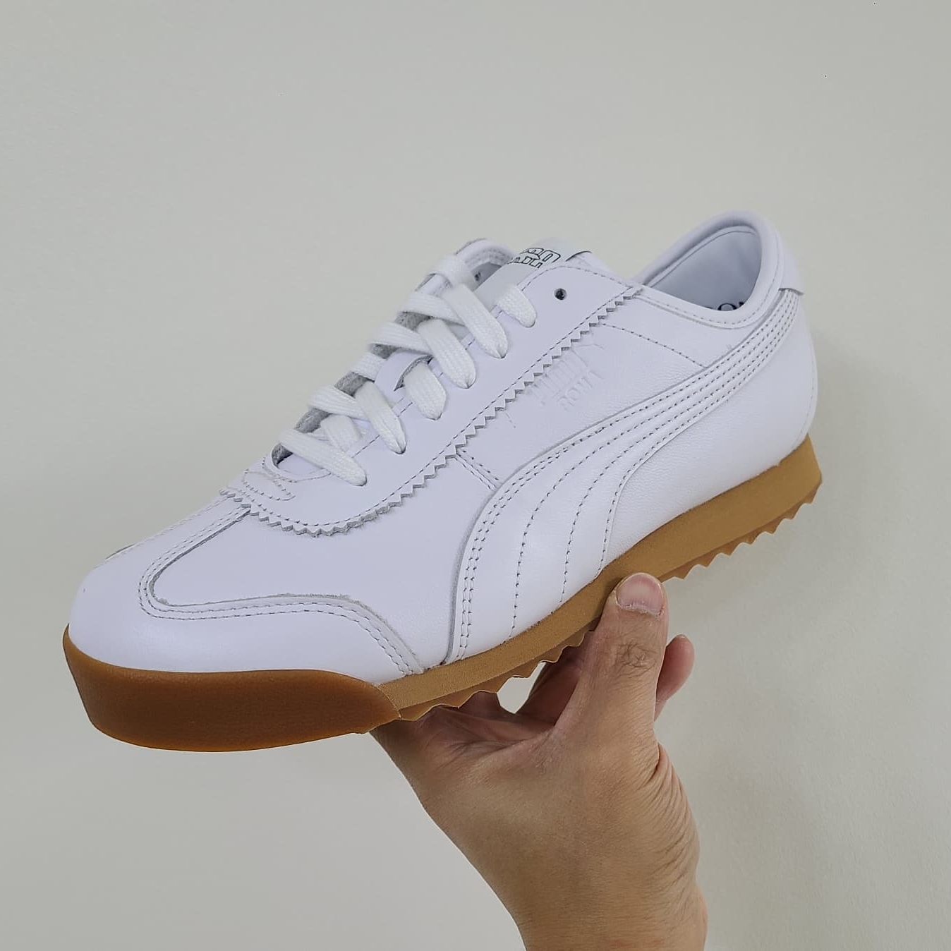 Puma x Maison Kitsune Roma White 착용 스타일 - 1