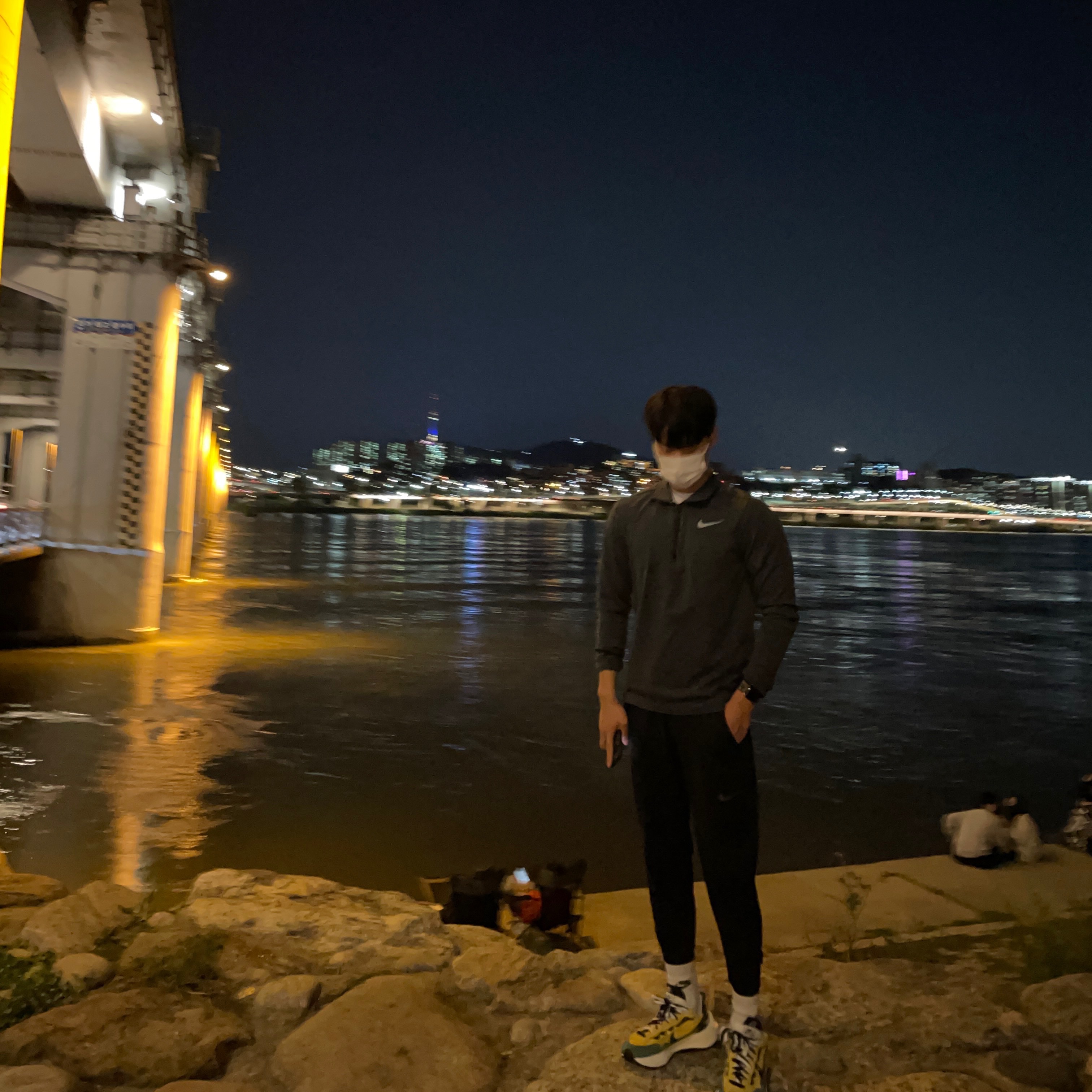 Nike x Sacai VaporWaffle Tour Yellow & Gorge Green Sail 착용 스타일 - 2