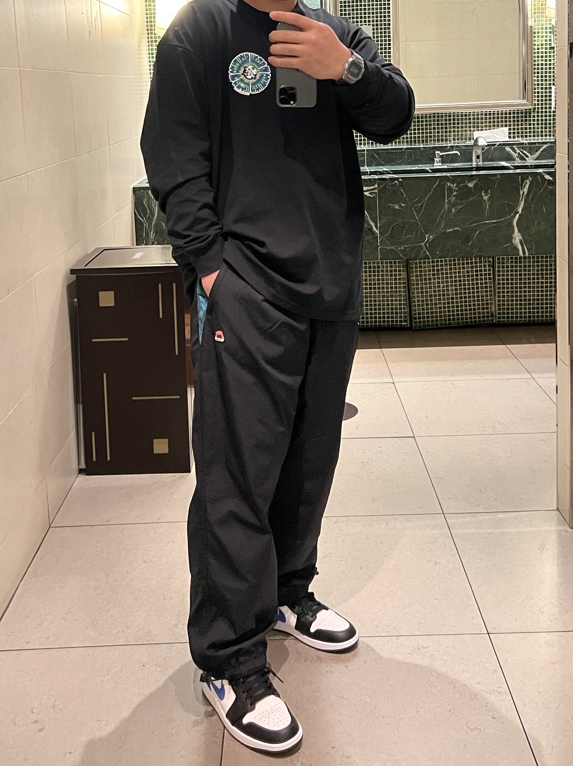 Jordan 1 Mid Racer Blue, Nike ACG Long Sleeve Circle T-Shirt - Asia 착용 스타일
