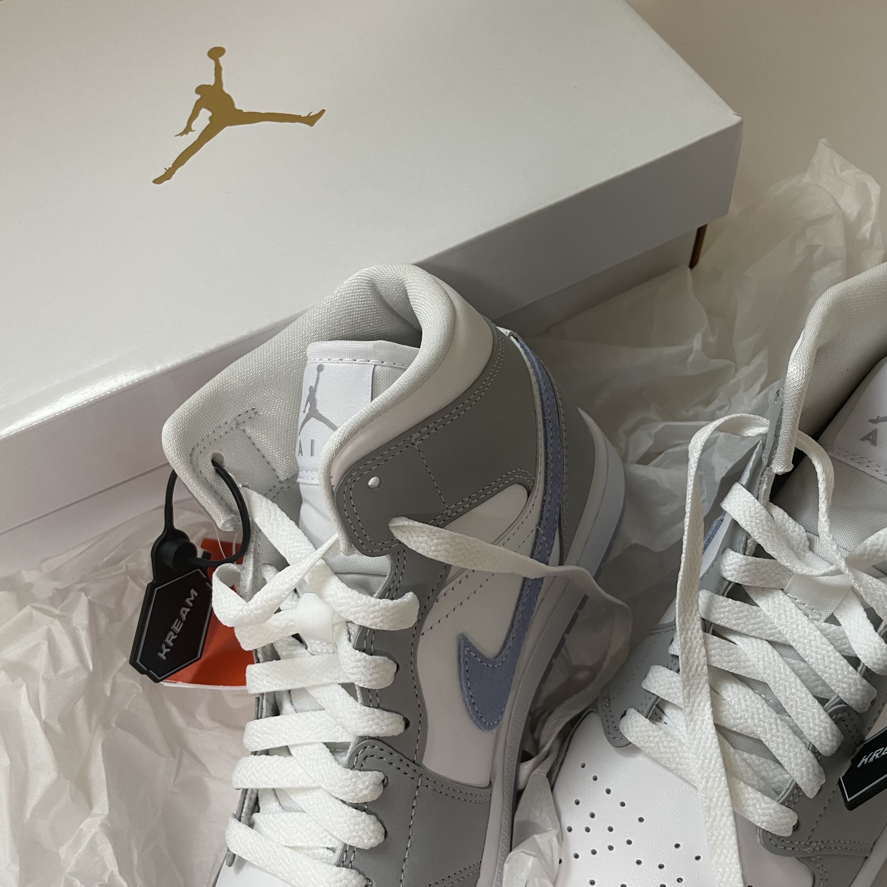 (W) Jordan 1 Mid Wolf Grey 착용 스타일