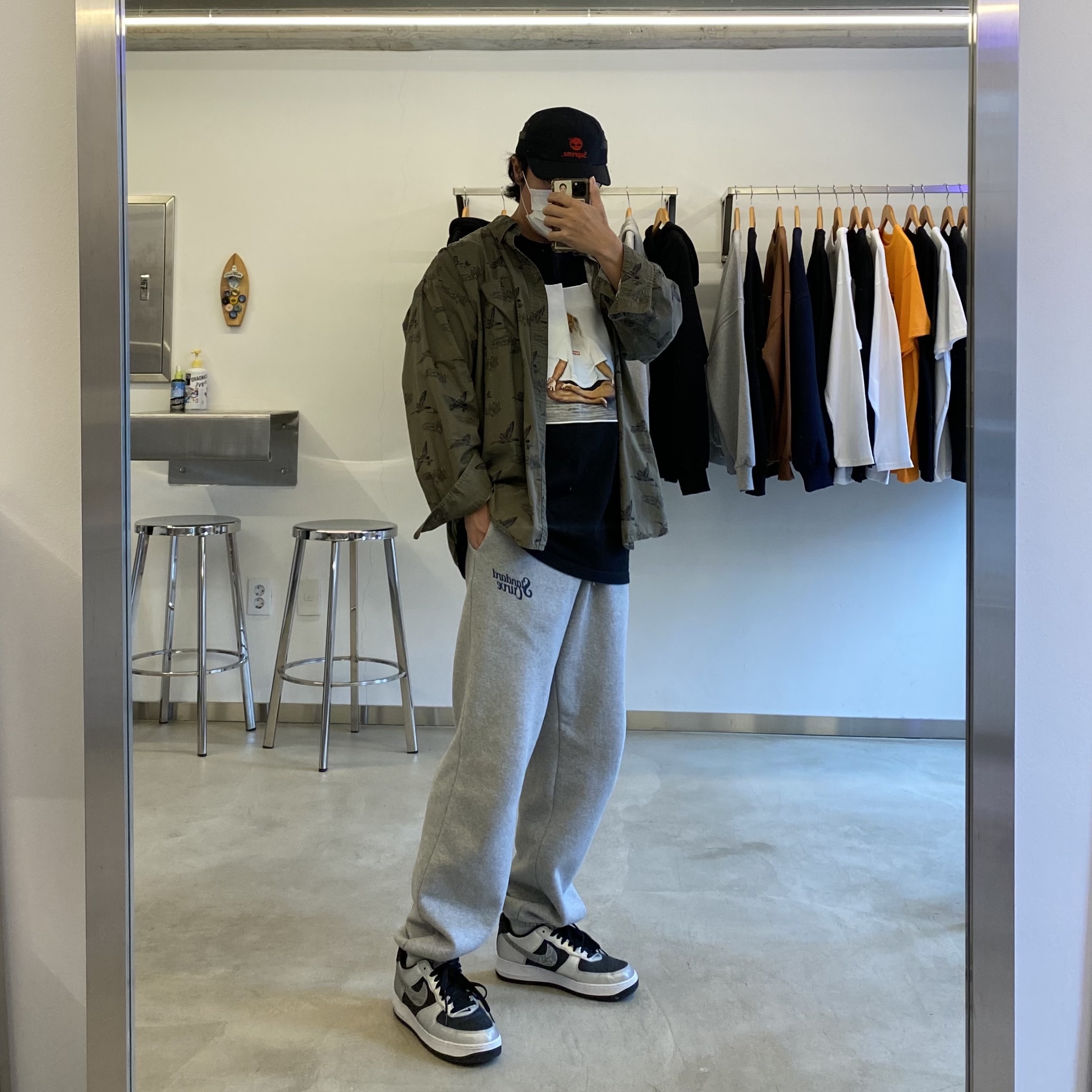 Nike Air Force 1 B Silver Snake, Supreme x Timberland Camp Cap Black - 21SS 착용 스타일 - 1