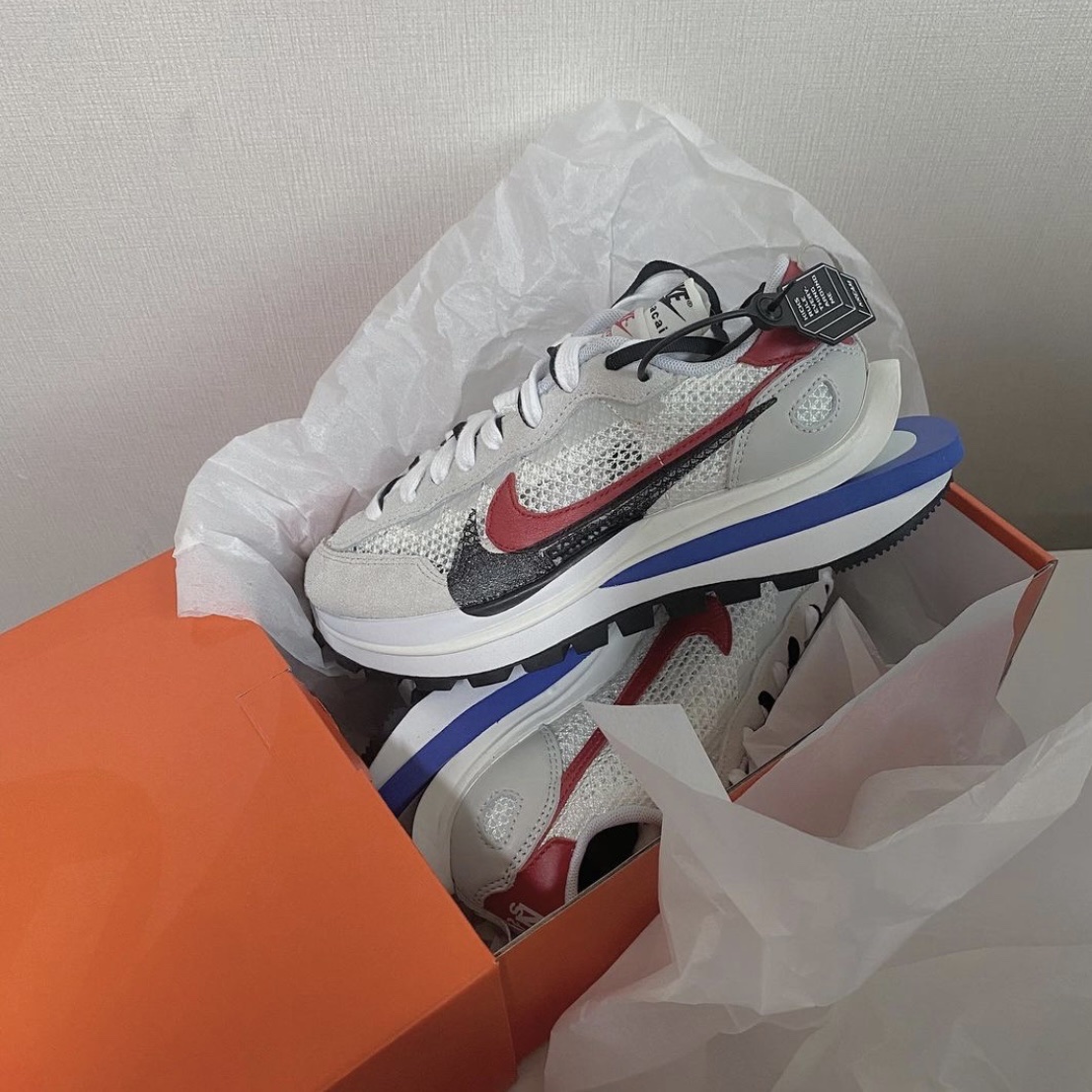 Nike x Sacai VaporWaffle Royal Fuchsia 착용 스타일