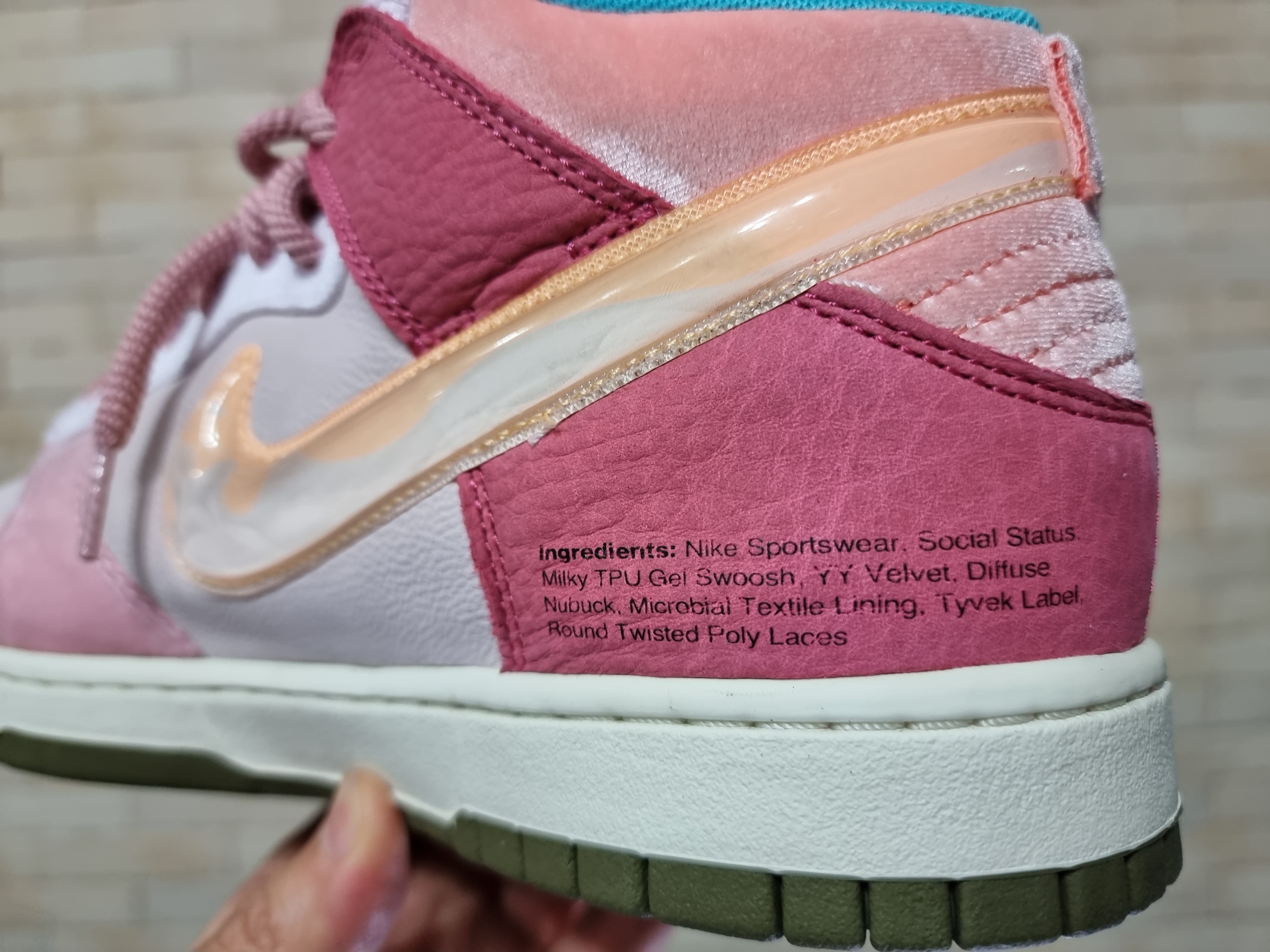 Nike x Social Status Dunk Mid Free Lunch Strawberry Milk, (PS) Nike x Social Status Dunk Low Free Lunch Strawberry Milk 착용 스타일 - 3