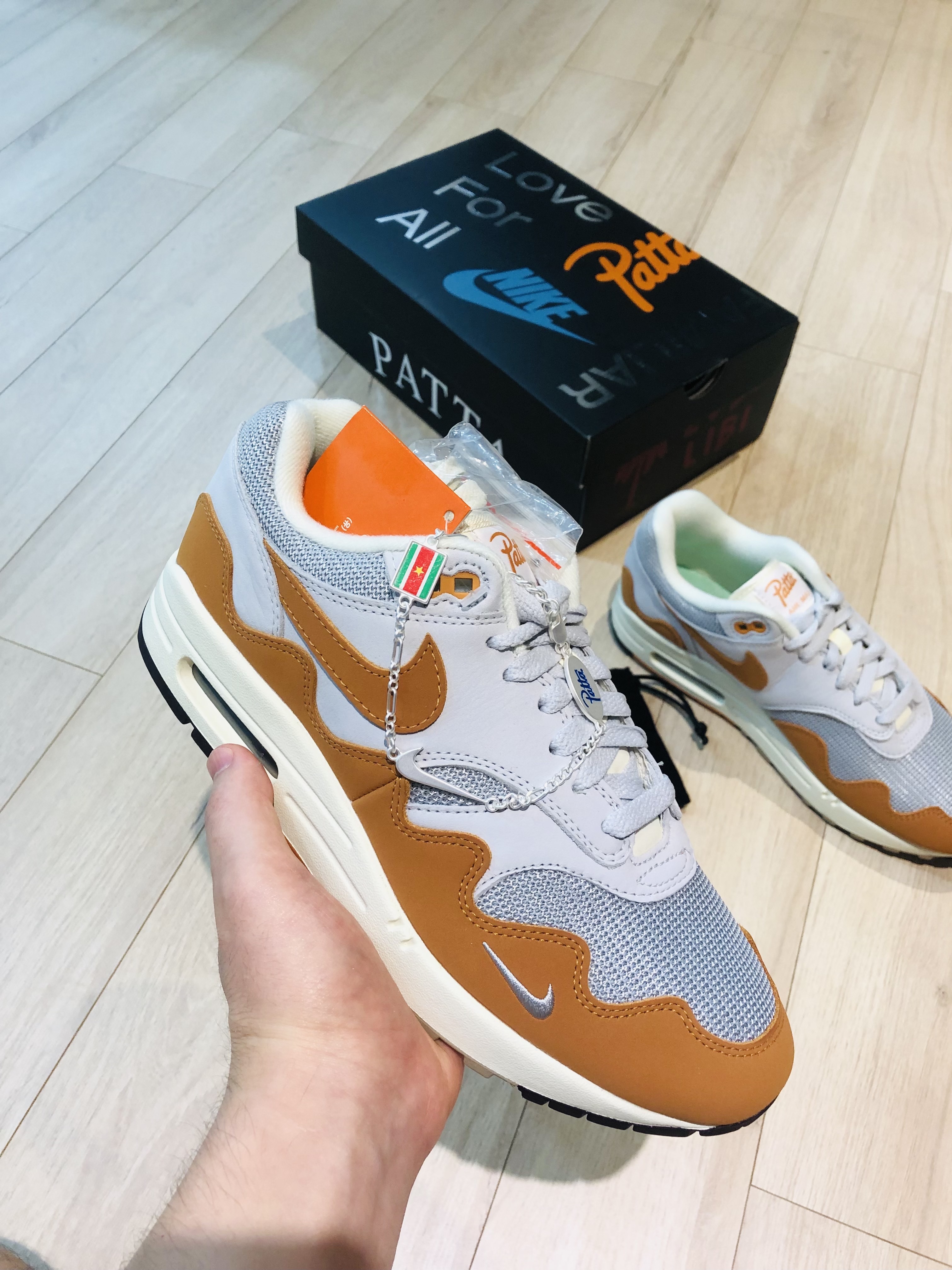 Nike x Patta Air Max 1 Noise Aqua, Nike x Patta Air Max 1 Monarch 착용 스타일 - 2