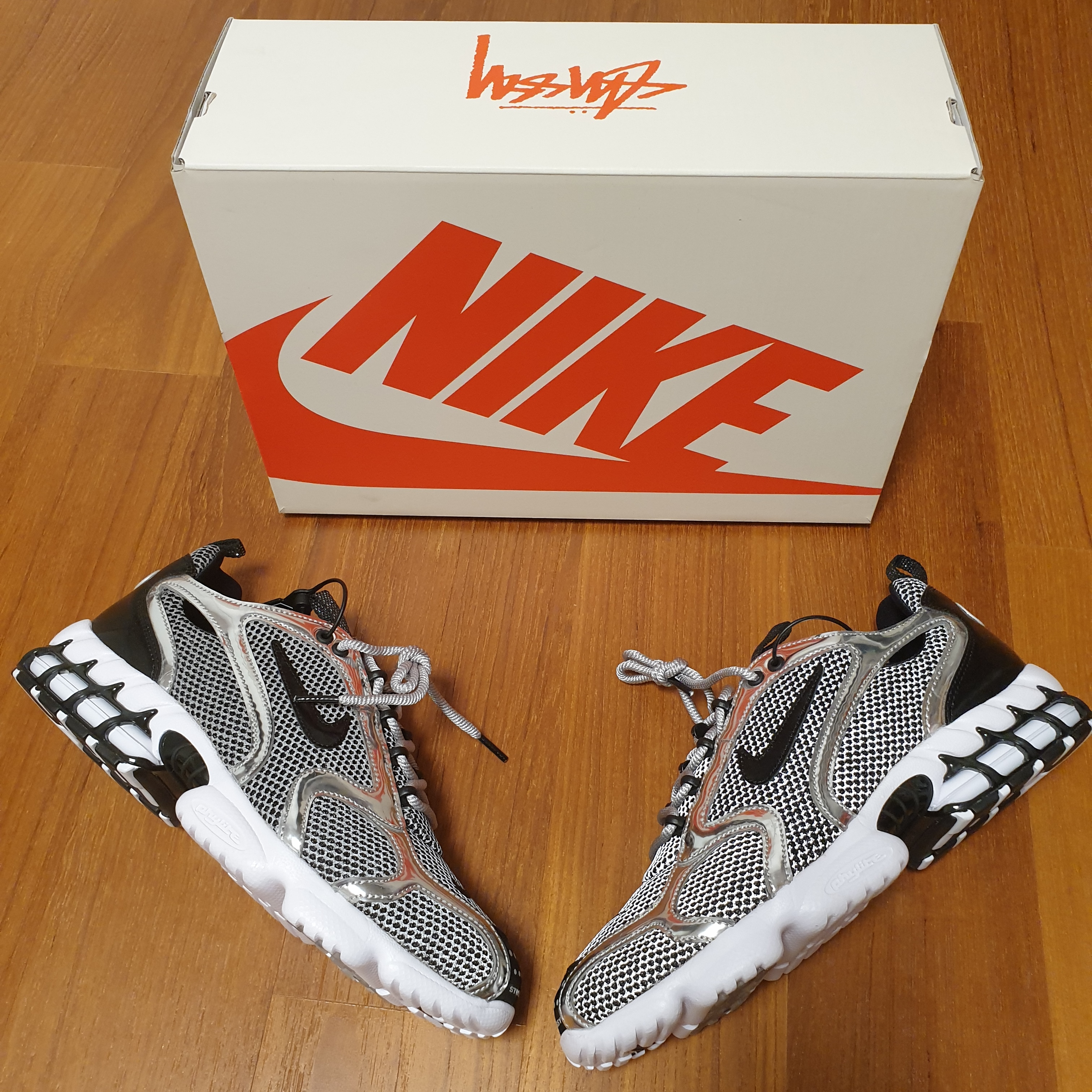Nike x Stussy Air Zoom Spiridon Cage 2 Pure Platinum 착용 스타일 - 2