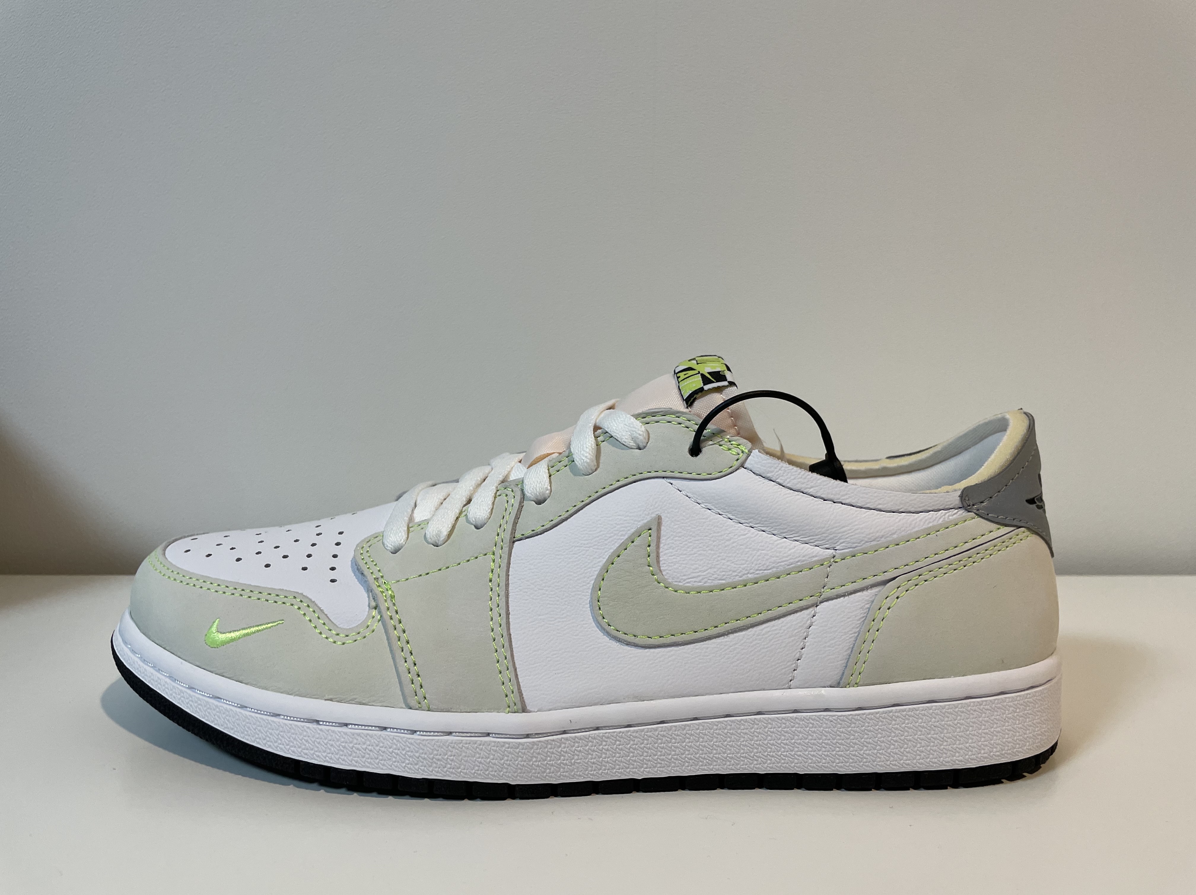 Jordan 1 Low OG Ghost Green 착용 스타일 - 1
