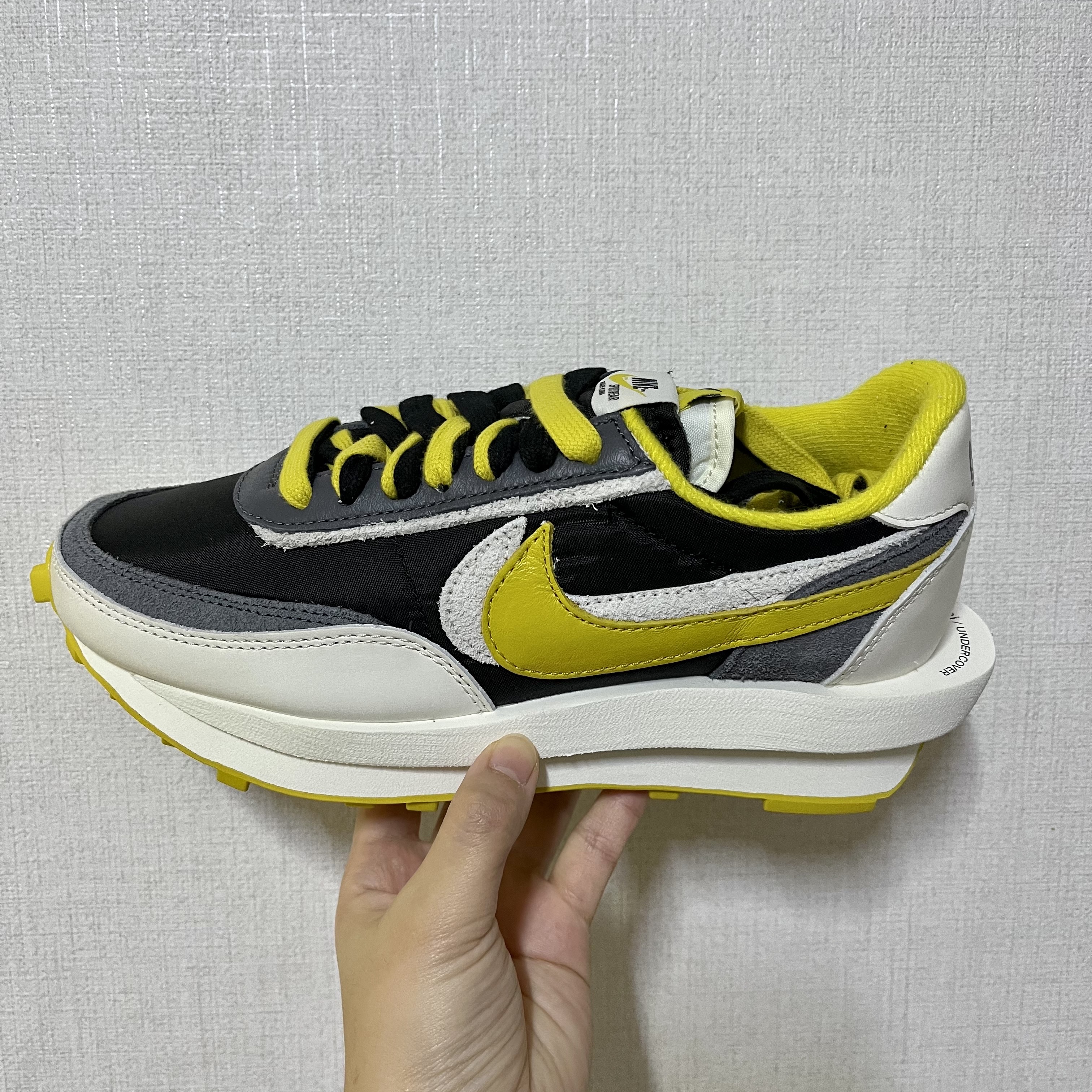 Nike x Sacai x Undercover LDWaffle Black Bright Citron 착용 스타일 - 1