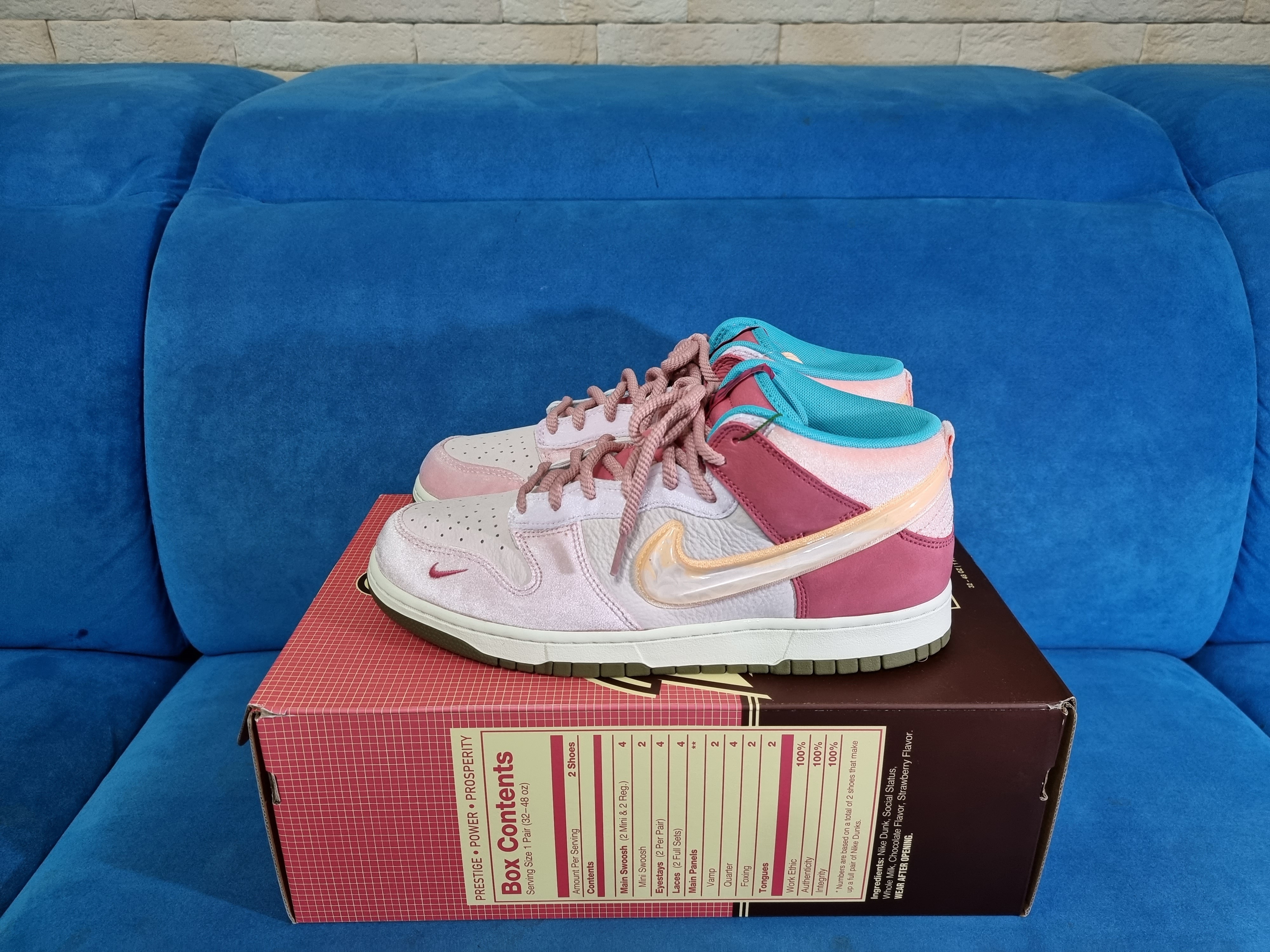 Nike x Social Status Dunk Mid Free Lunch Strawberry Milk, (PS) Nike x Social Status Dunk Low Free Lunch Strawberry Milk 착용 스타일 - 2