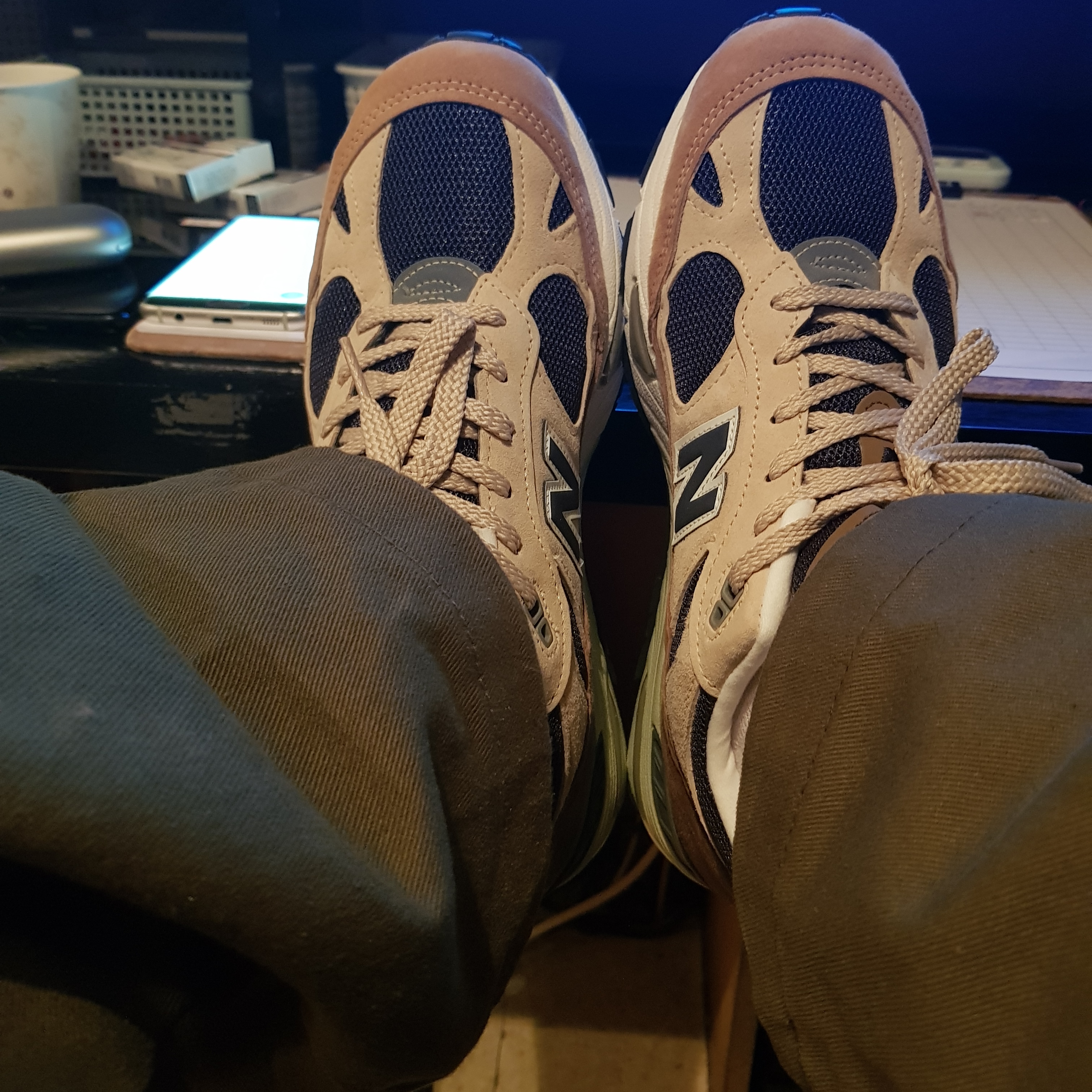 New Balance 991 Made in UK Cappuccino 착용 스타일
