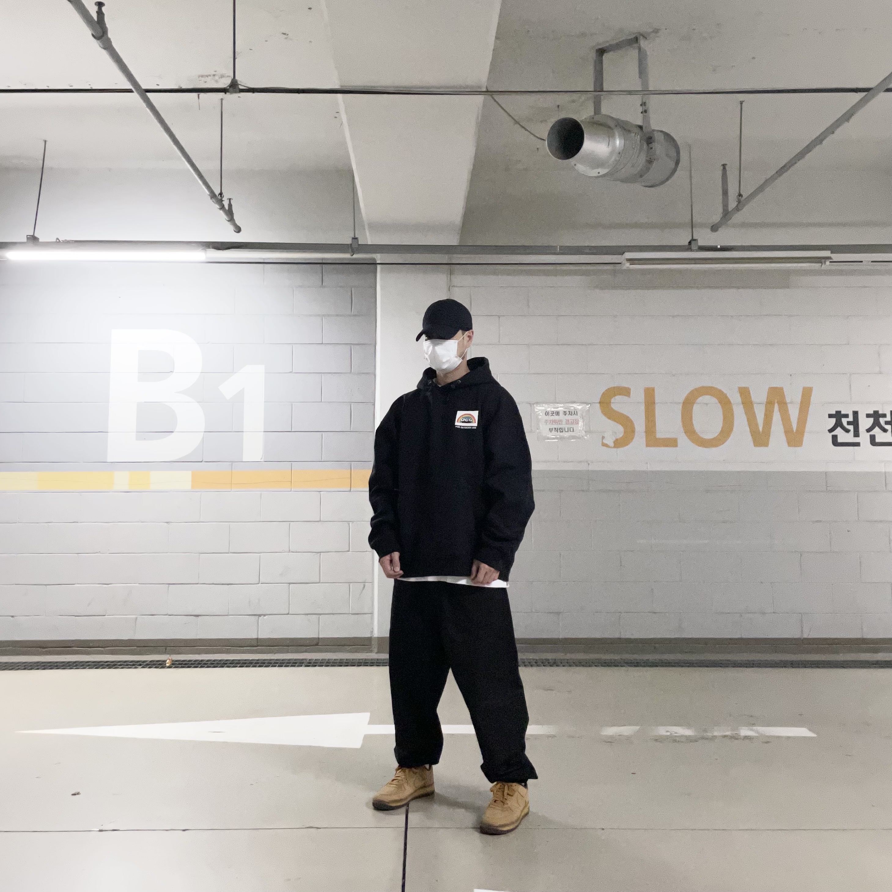 Nike ACG Graphic Pullover Hoodie Black - Asia, Nike ACG Graphic Pullover Hoodie Black - US/EU 착용 스타일 - 2
