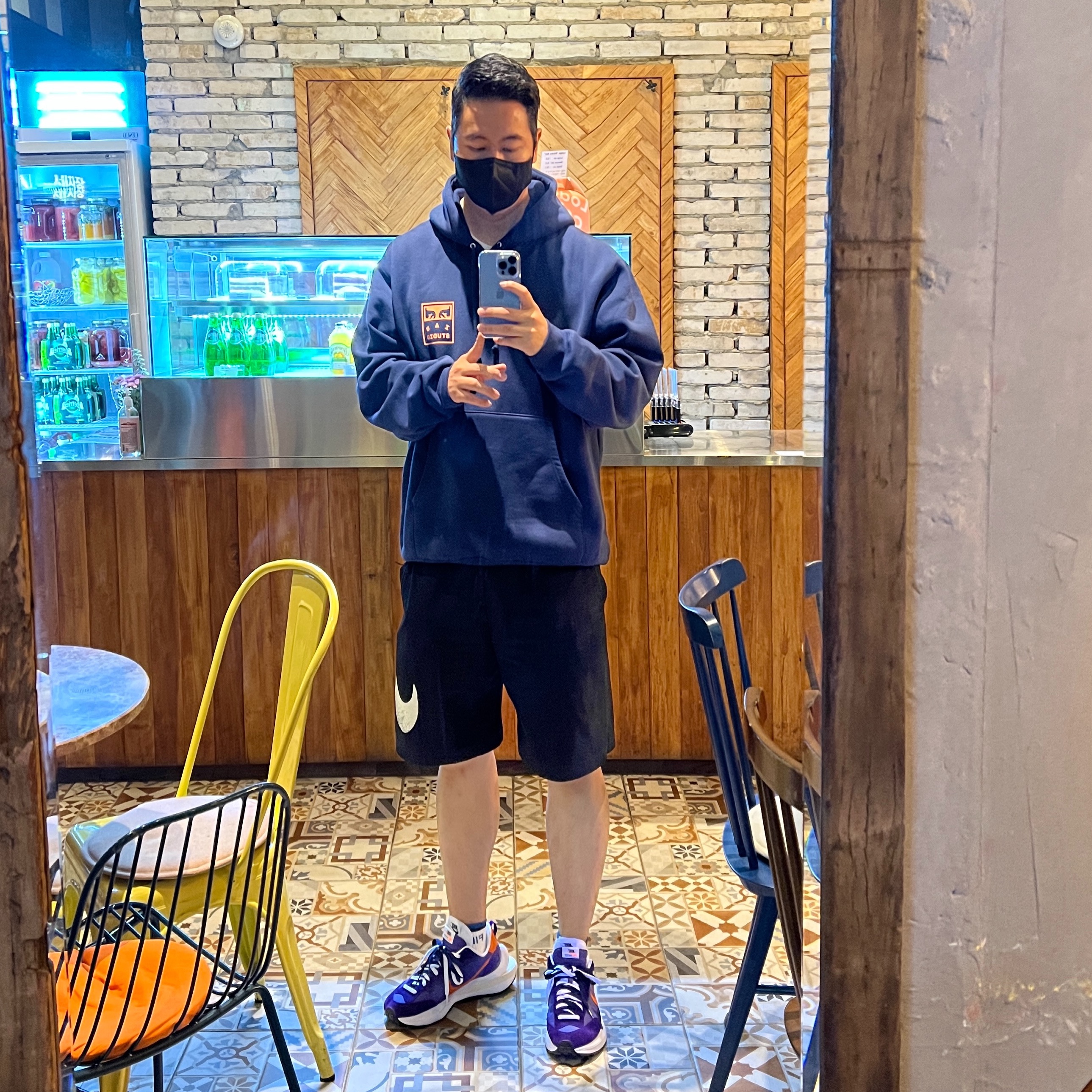 IAB Studio x Obey Eyes Icon Hoodie Oceana, Nike x Sacai VaporWaffle Dark Iris 착용 스타일 - 1