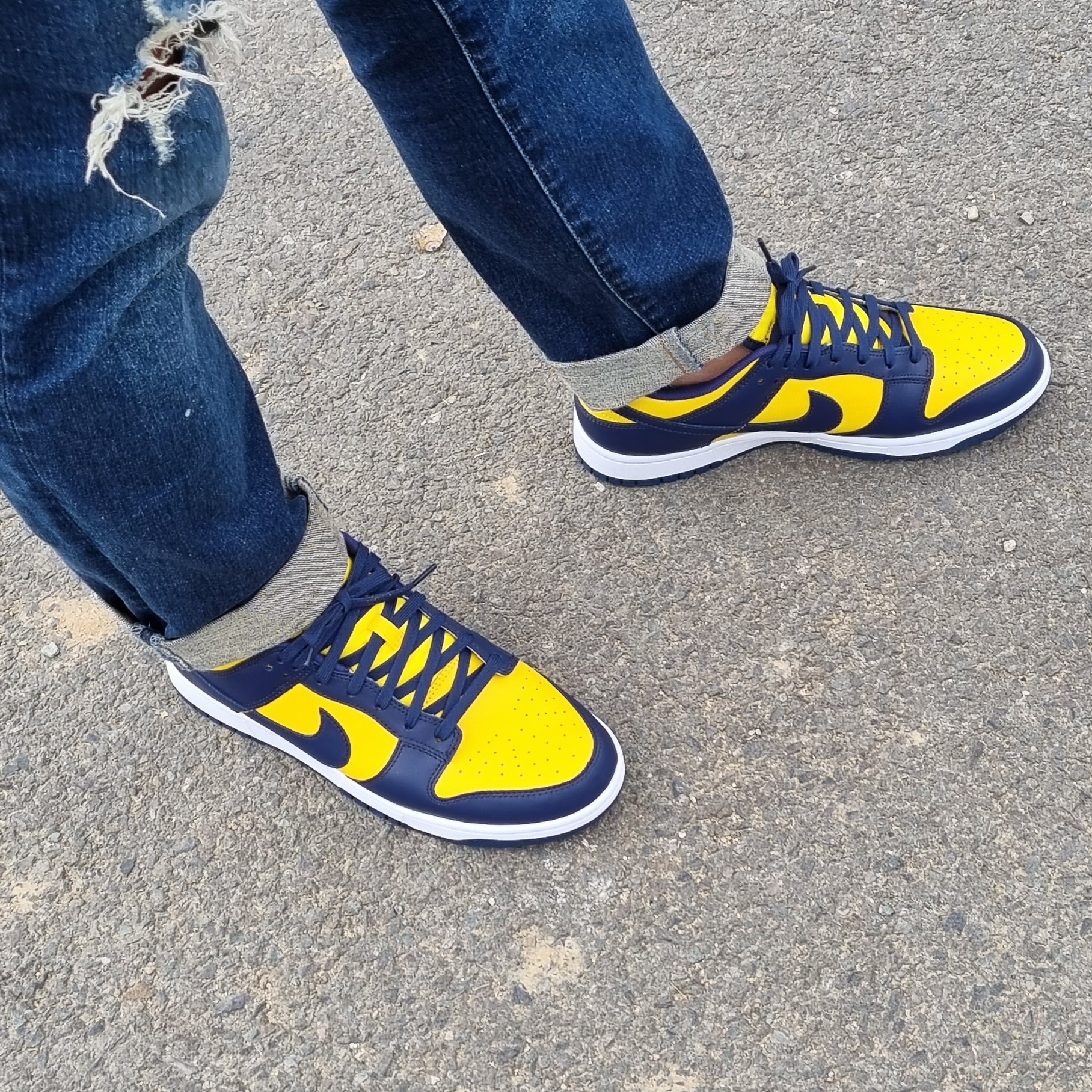 Nike Dunk Low Retro Varsity Maize 착용 스타일
