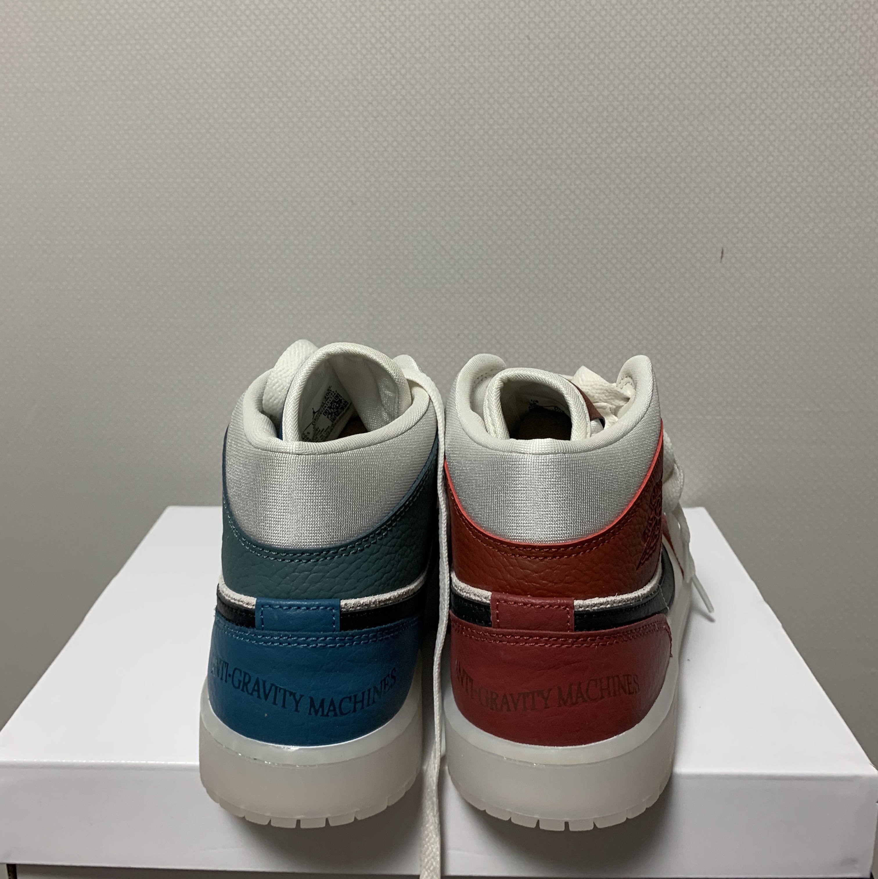(W) Jordan 1 Mid Anti Gravity Machines 착용 스타일 - 3