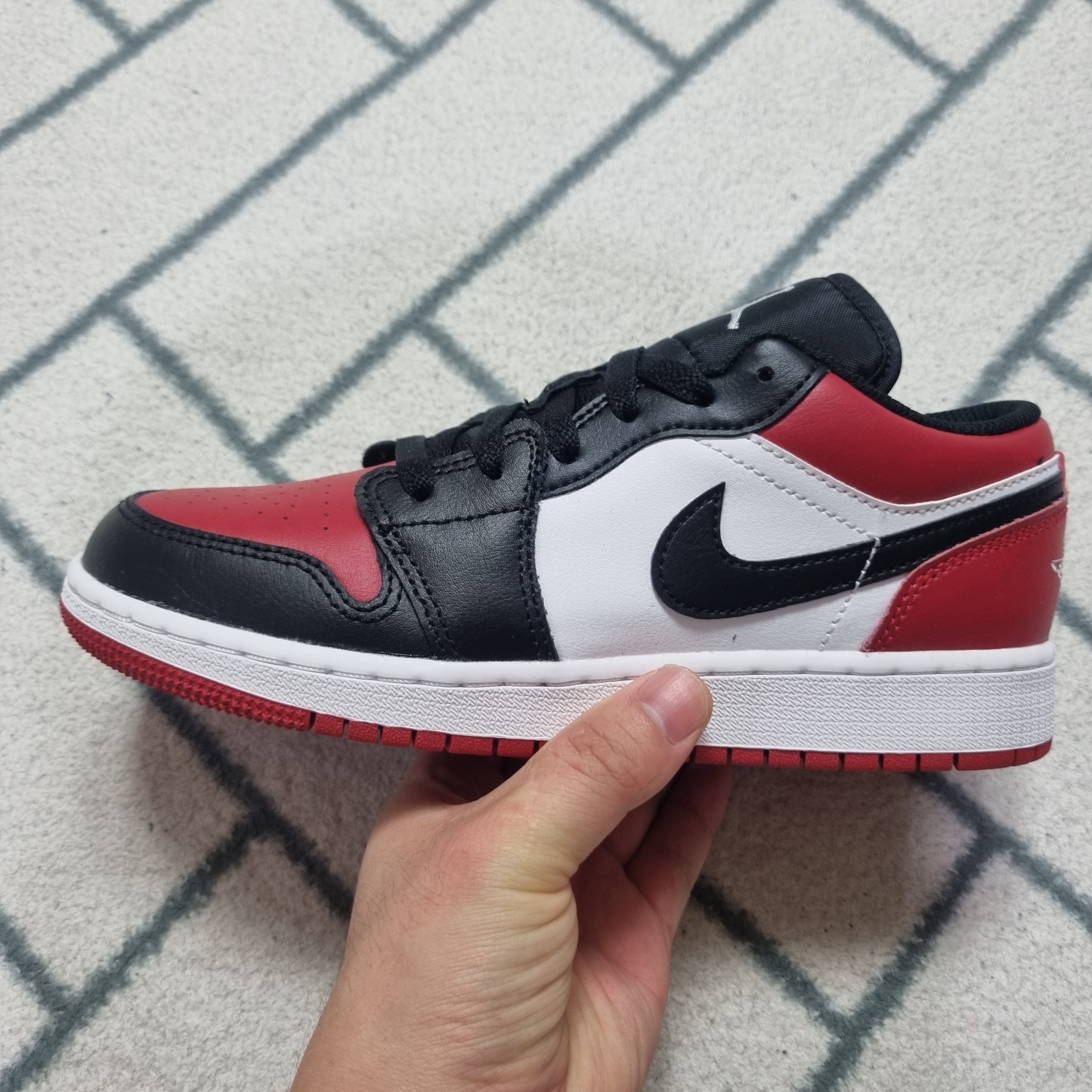 (GS) Jordan 1 Low Bred Toe 착용 스타일 - 2