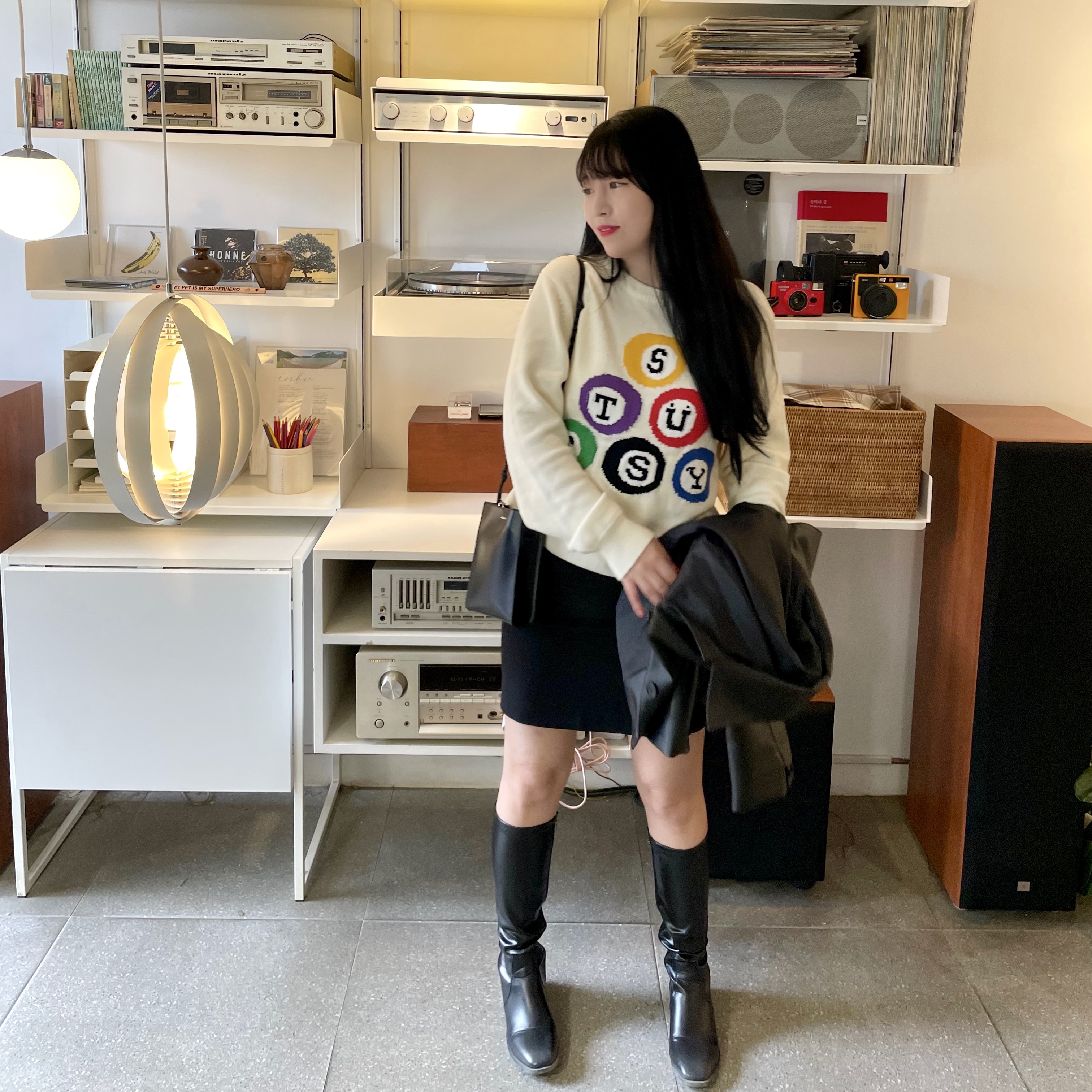 Stussy Billiard Sweater Natural 착용 스타일 - 1