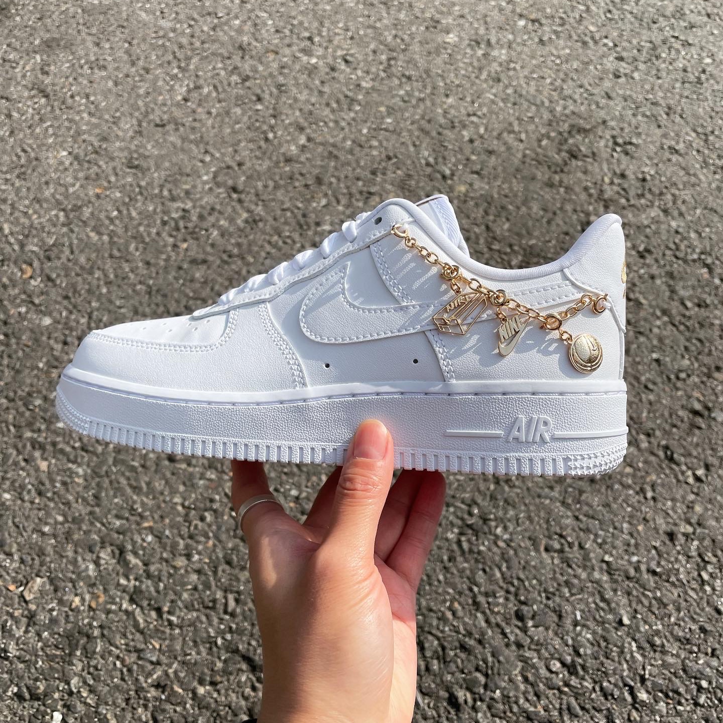 (W) Nike Air Force 1 '07 LX White Pendant 착용 스타일 - 1