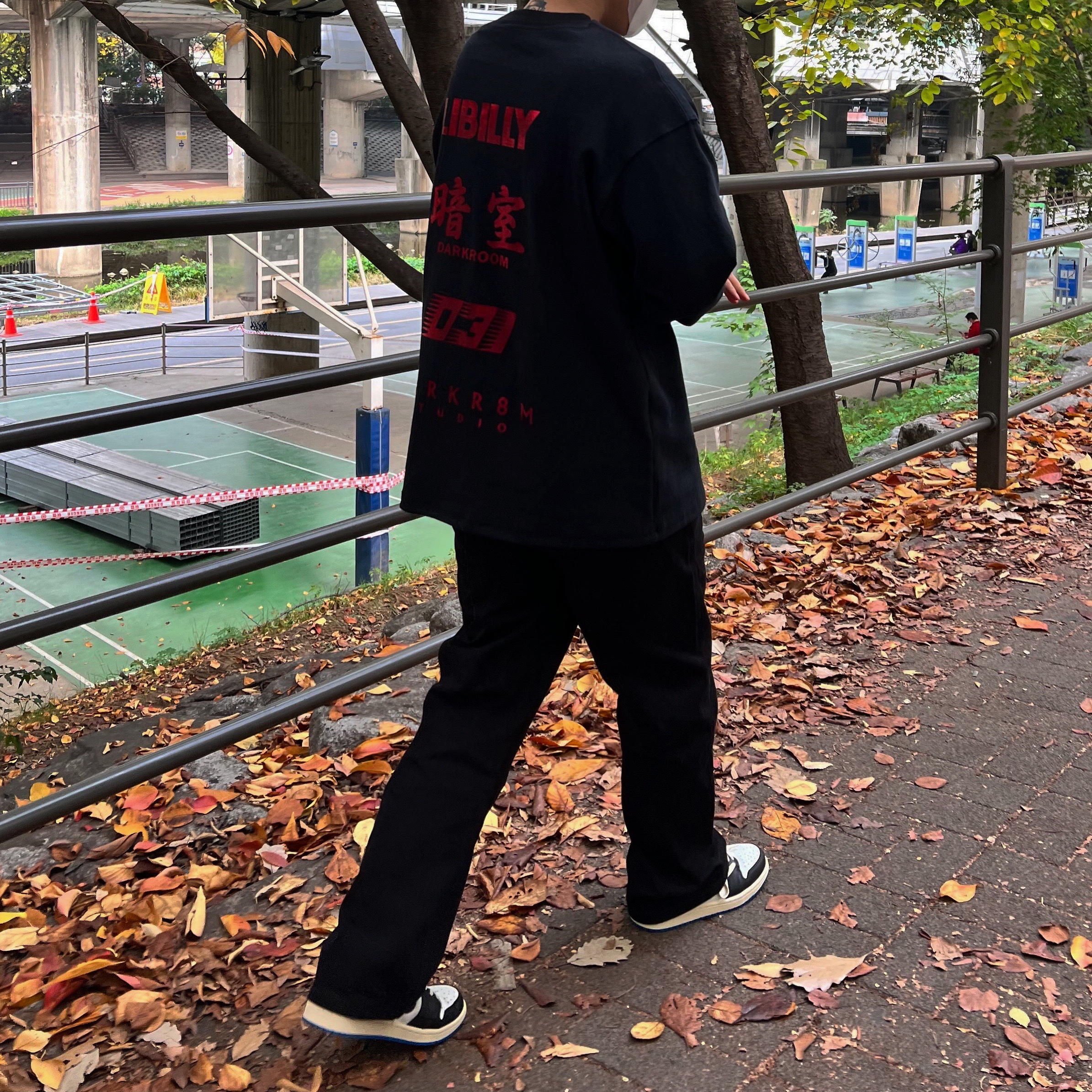 Darkr8m Studio x Libilly Long Sleeve Black, Jordan 1 x Travis Scott x Fragment Retro Low OG SP Military Blue 착용 스타일