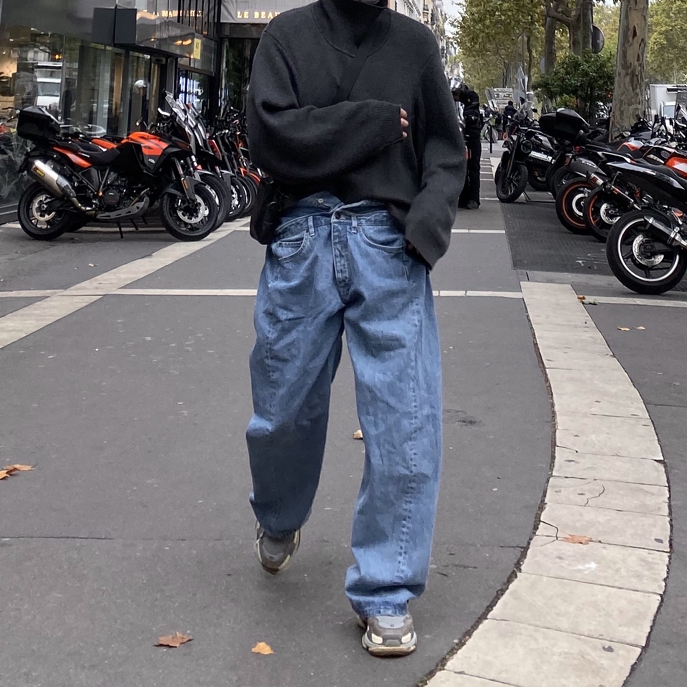 Balenciaga Triple S Split Brack Grey 2018 착용 스타일 - 1