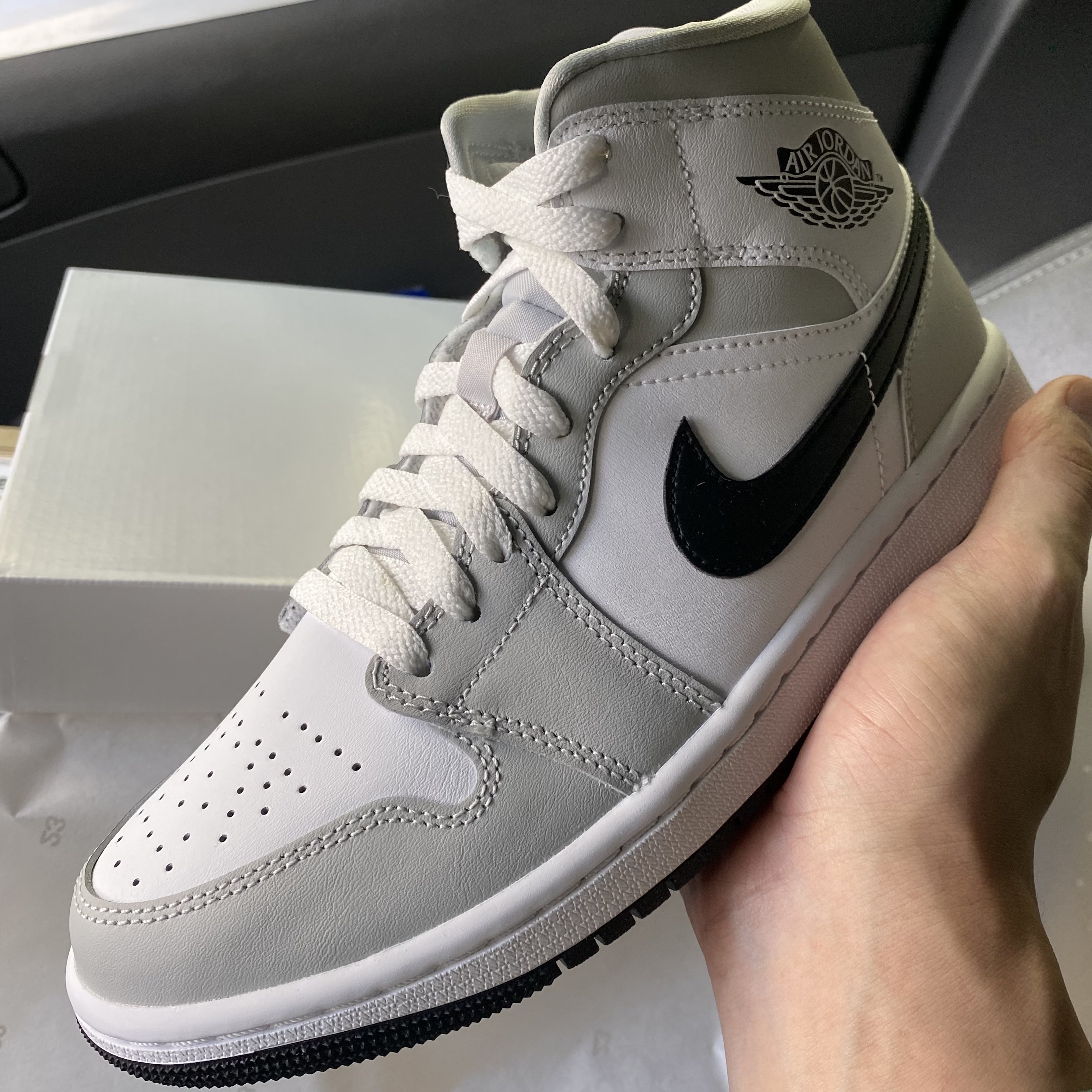 (W) Jordan 1 Mid Grey Fog 착용 스타일 - 2
