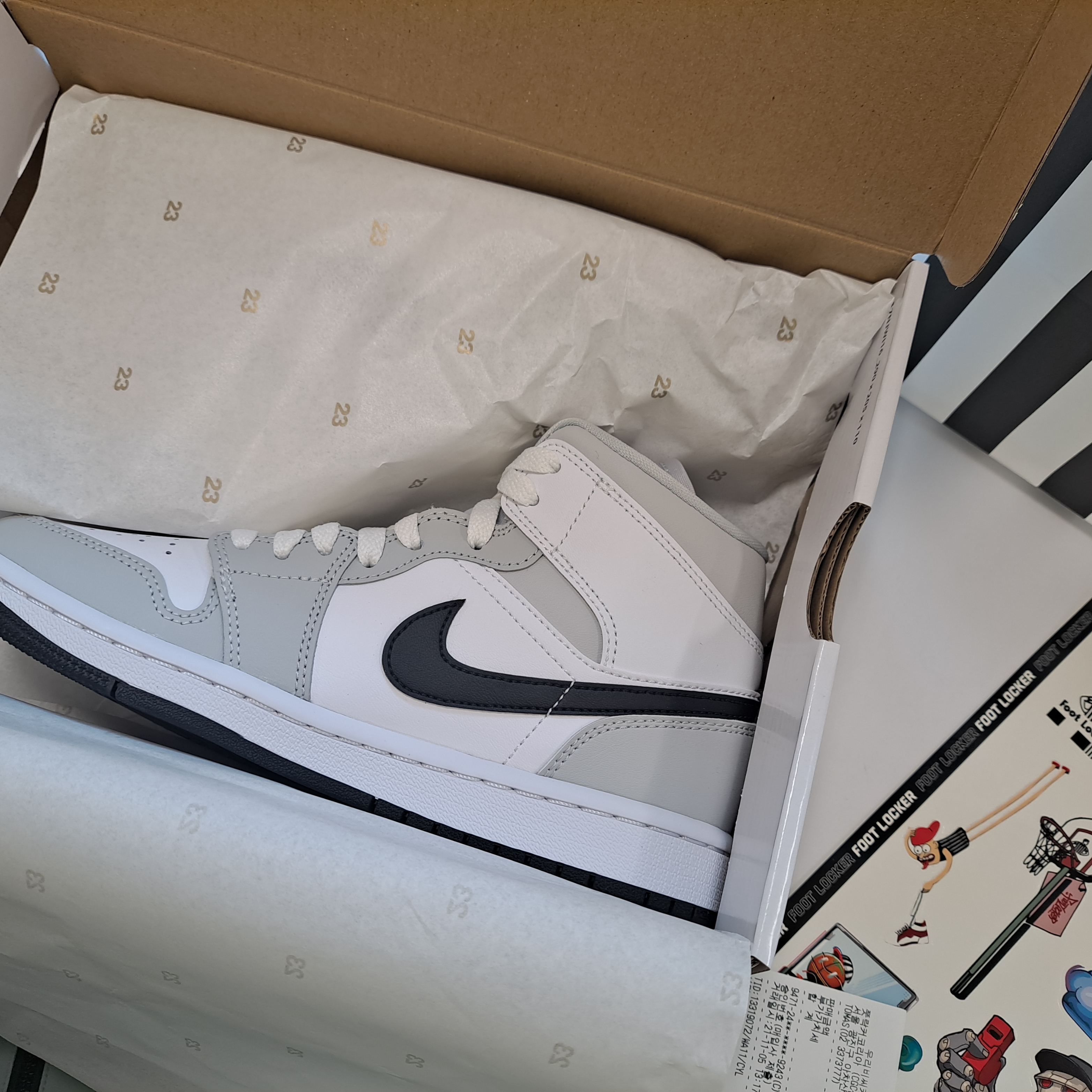 (W) Jordan 1 Mid Grey Fog 착용 스타일 - 2