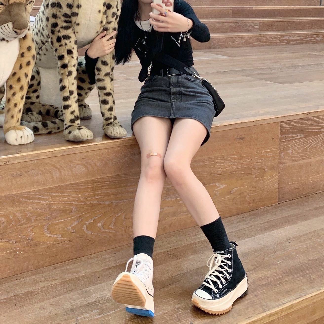Converse x JW Anderson Run Star Hike Hi White, Converse x JW Anderson Run Star Hike Hi Black 착용 스타일 - 1