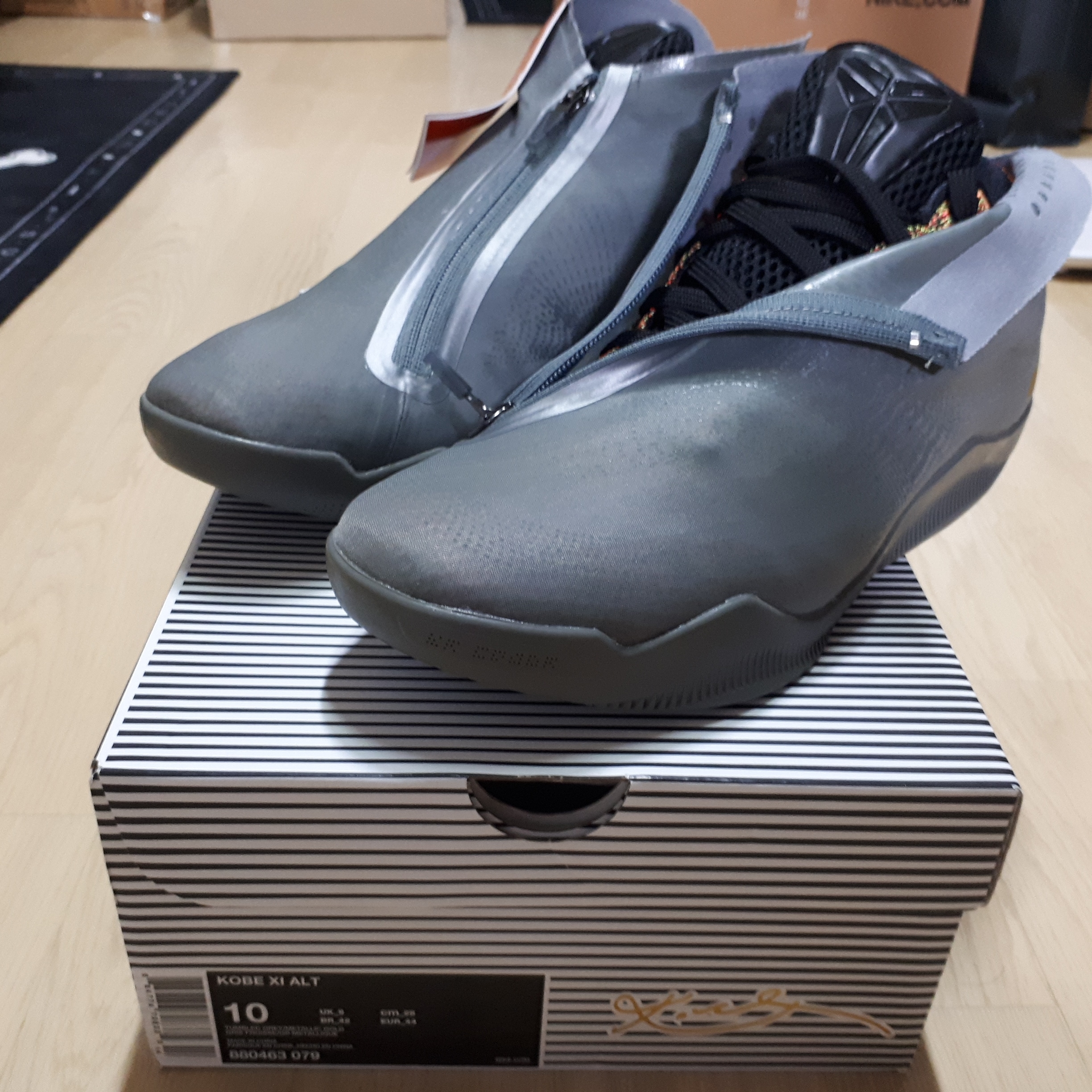 Nike Kobe 11 ALT Tumbled Grey 착용 스타일
