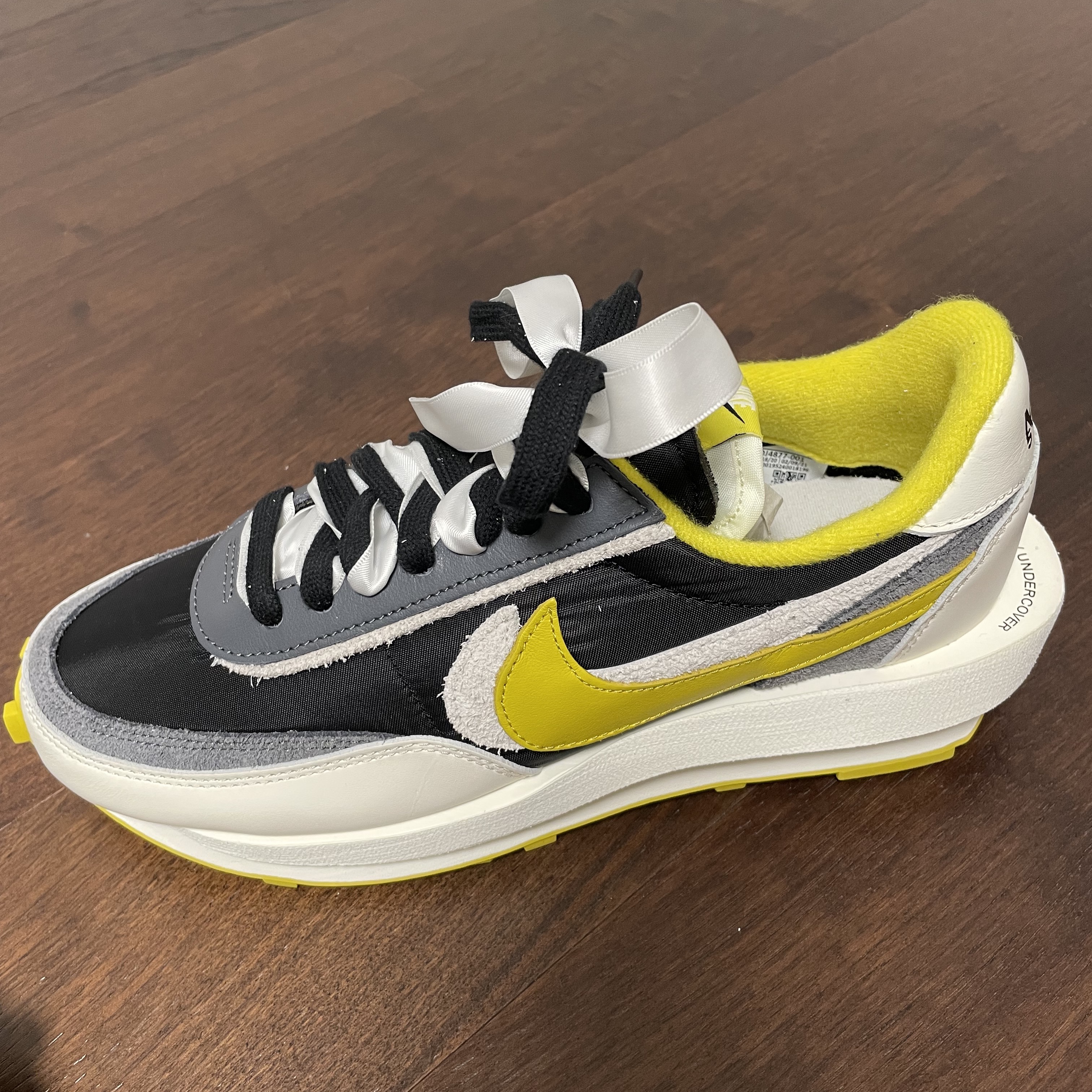 Nike x Sacai x Undercover LDWaffle Black Bright Citron 착용 스타일 - 3