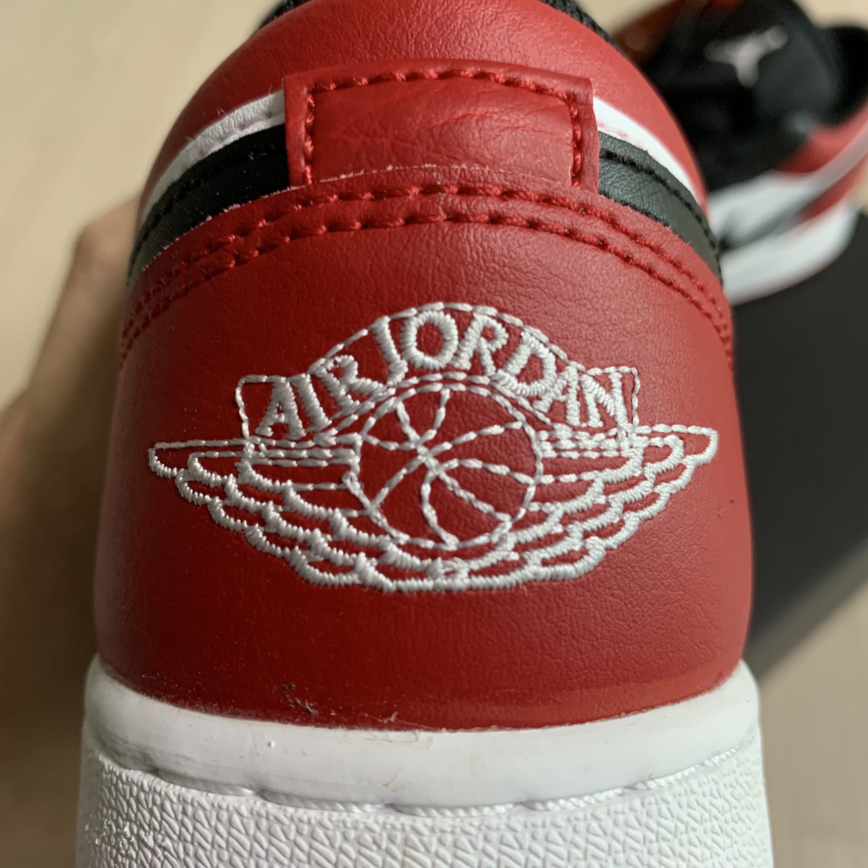 (GS) Jordan 1 Low Bred Toe 착용 스타일 - 4
