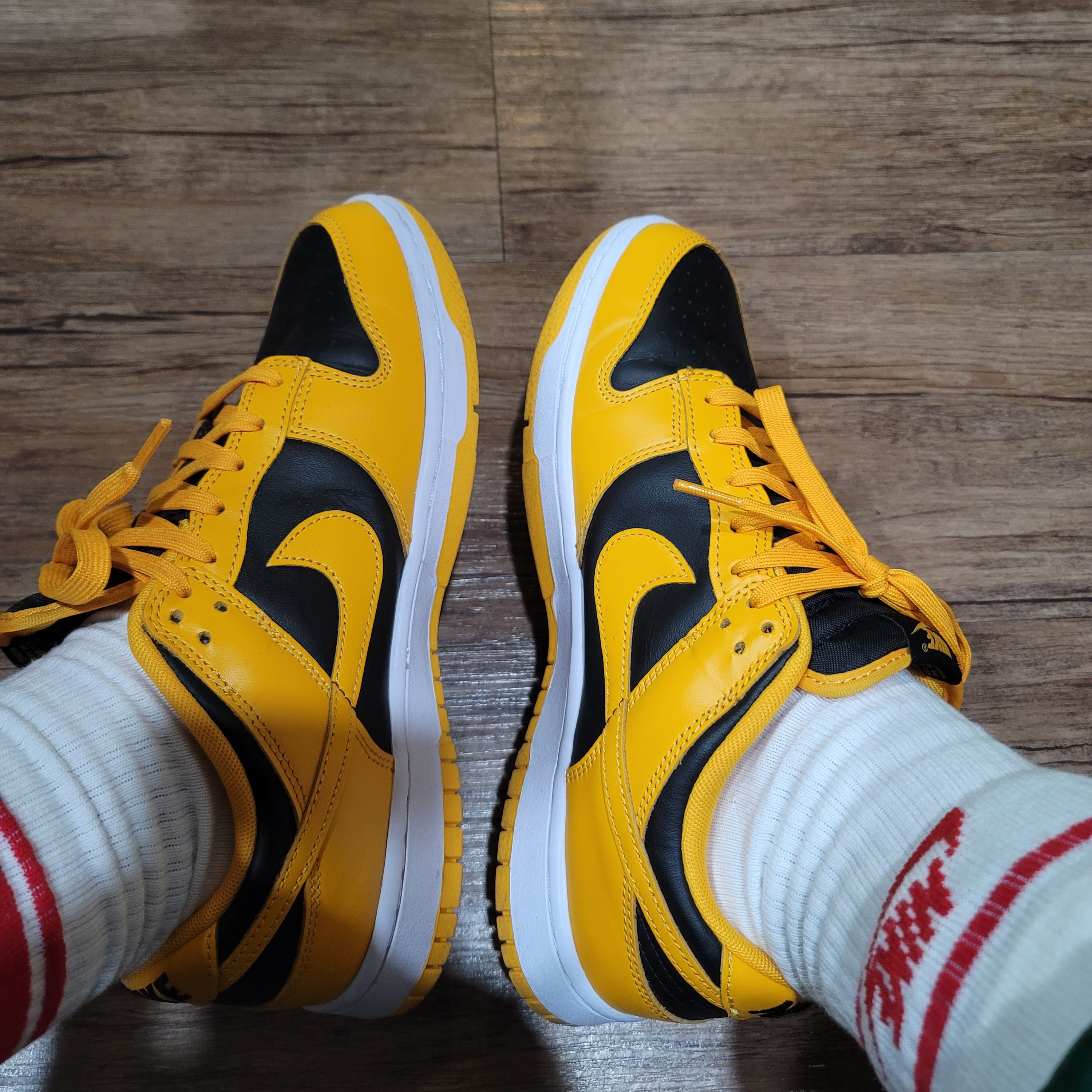 Nike Dunk Low Retro Championship Goldenrod 착용 스타일
