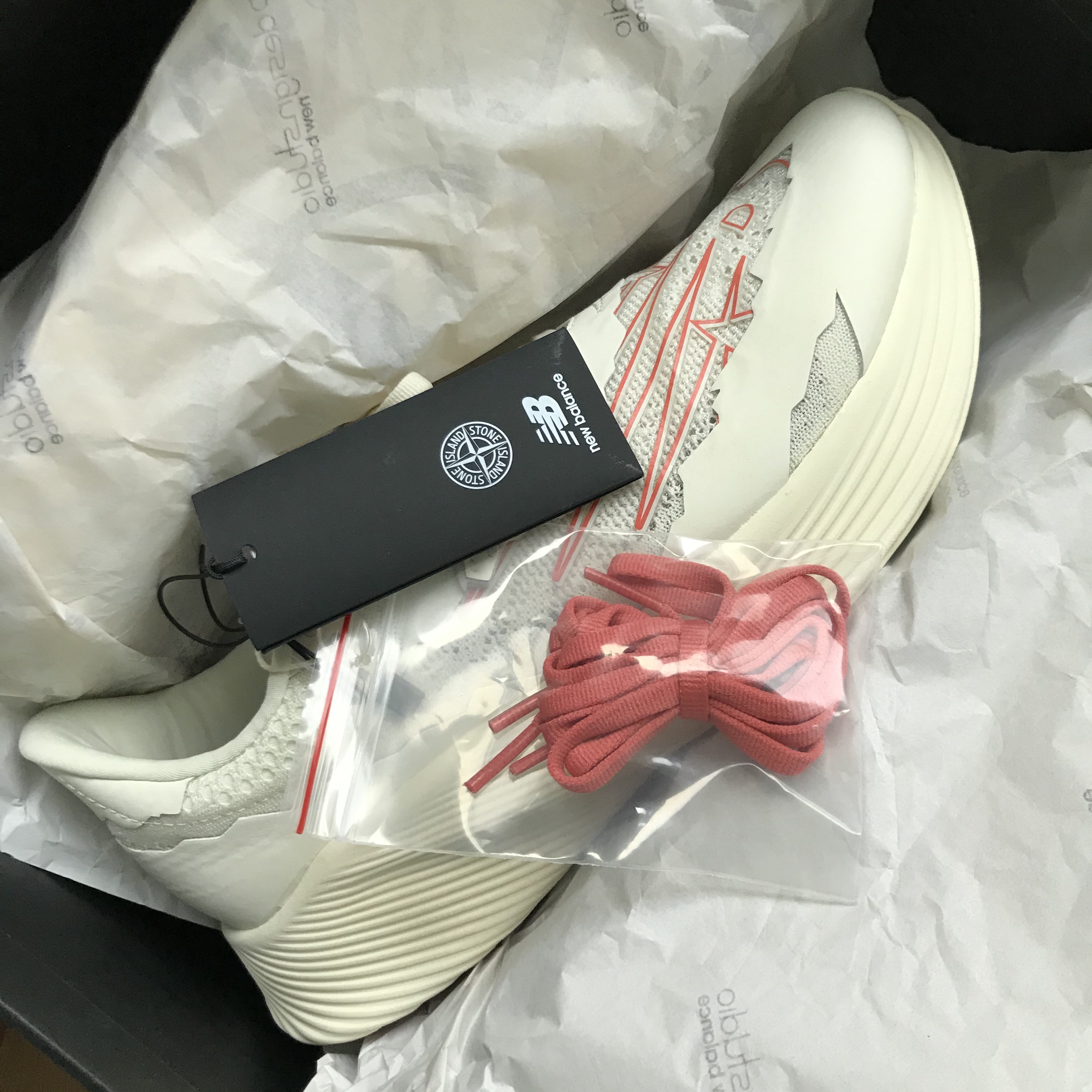 New Balance x Stone Island x Tokyo Design Studio FuelCell RC Elite v2 착용 스타일 - 1